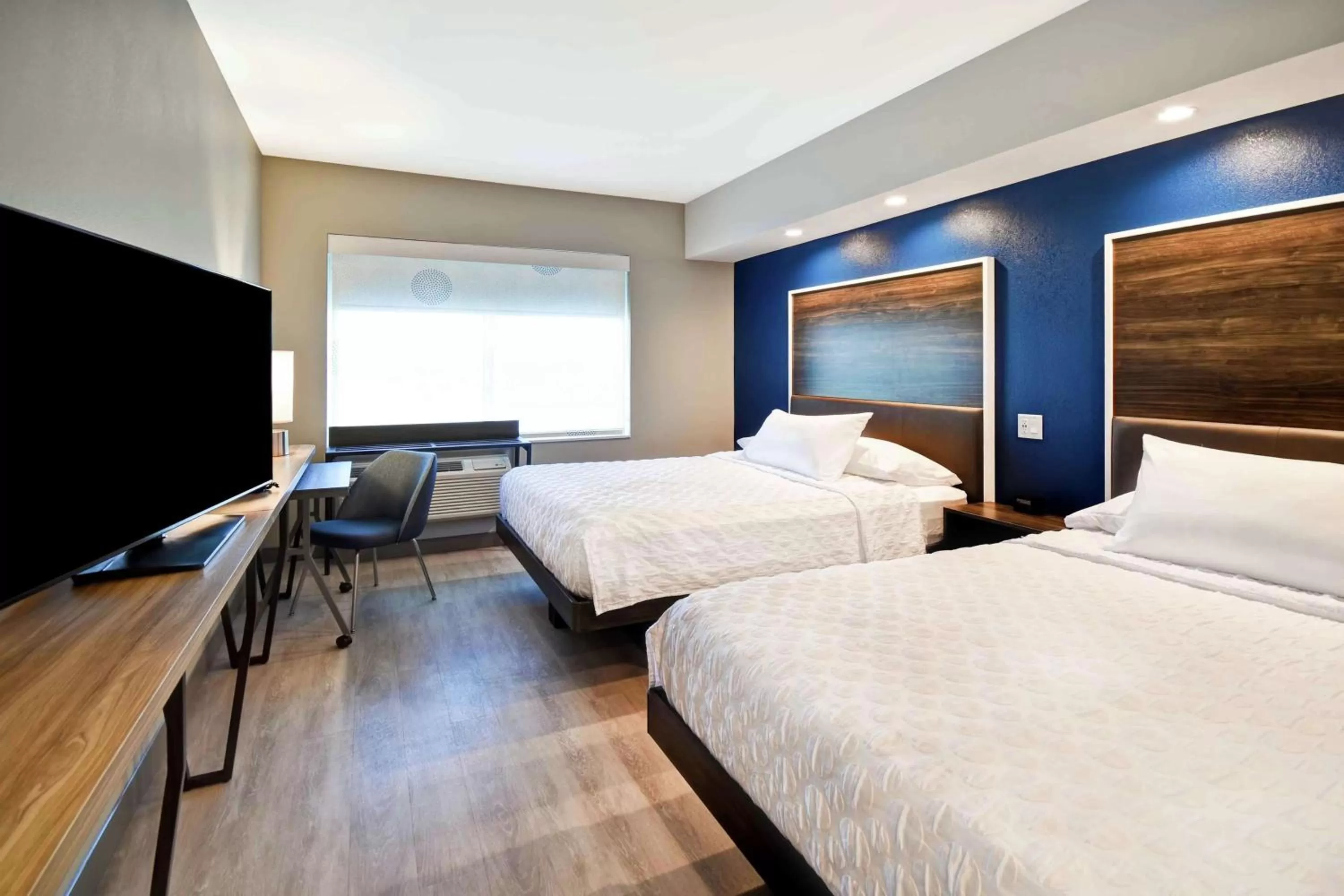 Queen Room with Two Queen Beds - Hearing Access in Tru By Hilton North Platte