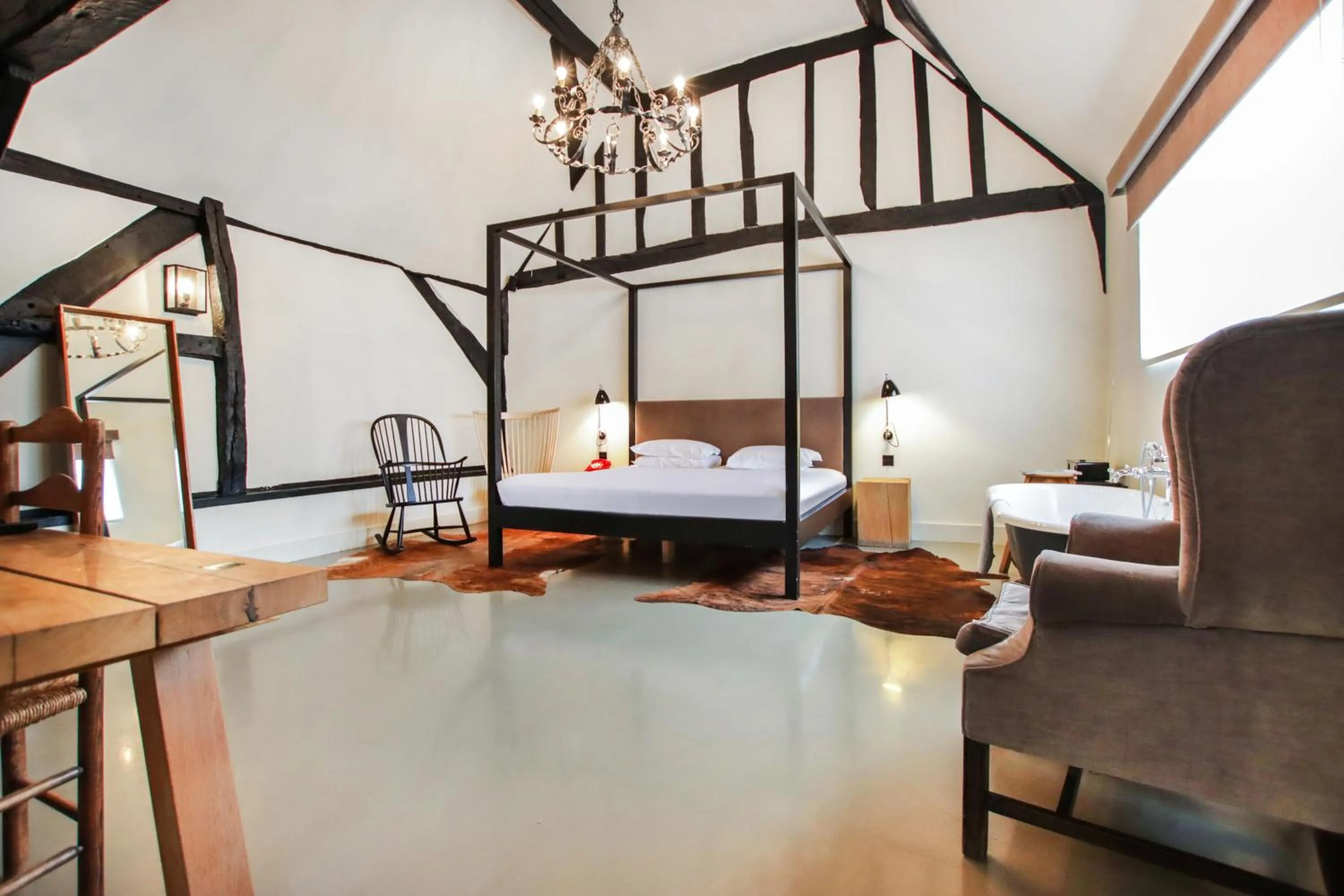 Courtyard Suite - single occupancy in The Crown