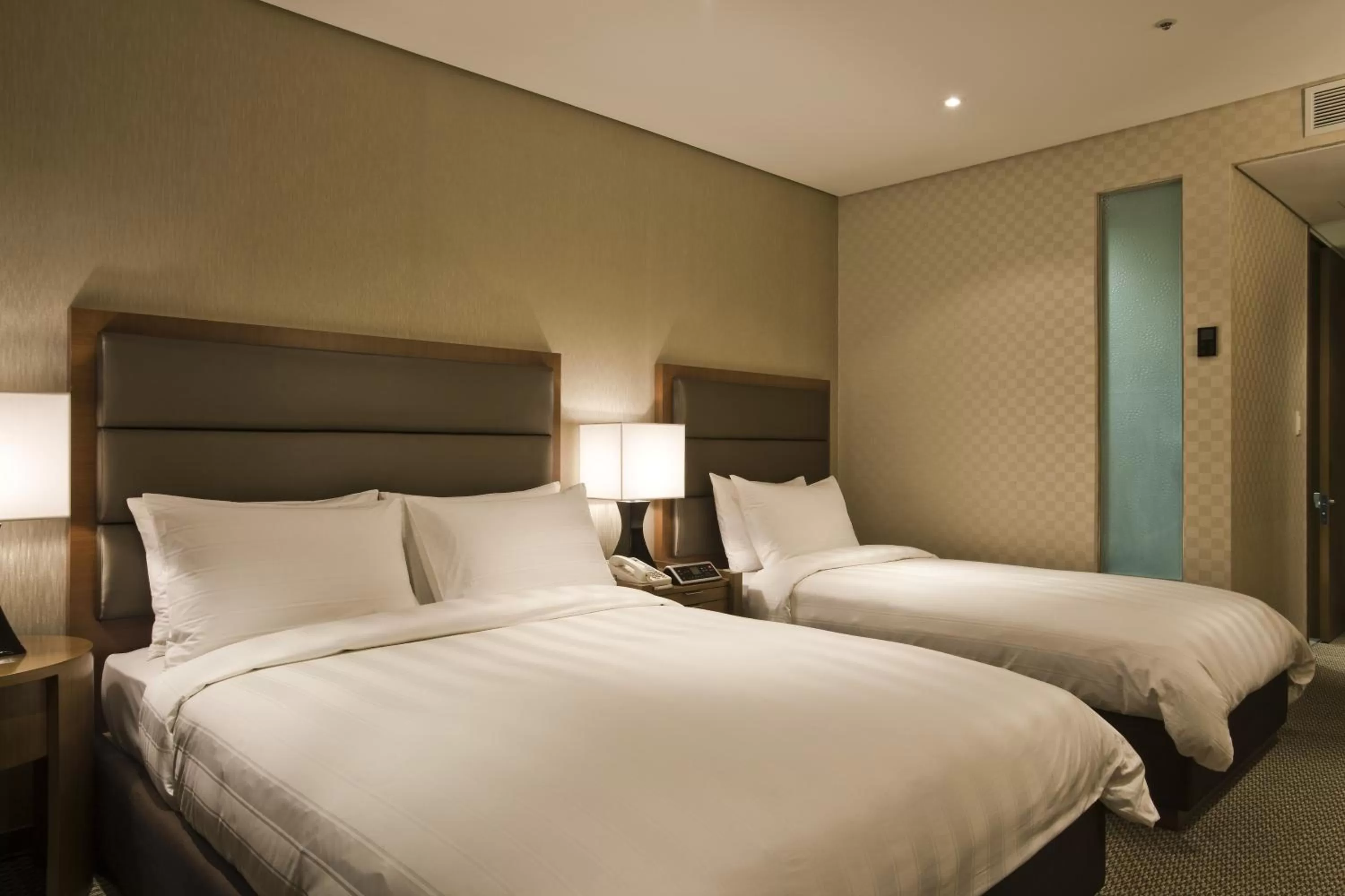Deluxe Family Room with Bath (Streaming Service Available) in LOTTE CITY HOTEL Mapo