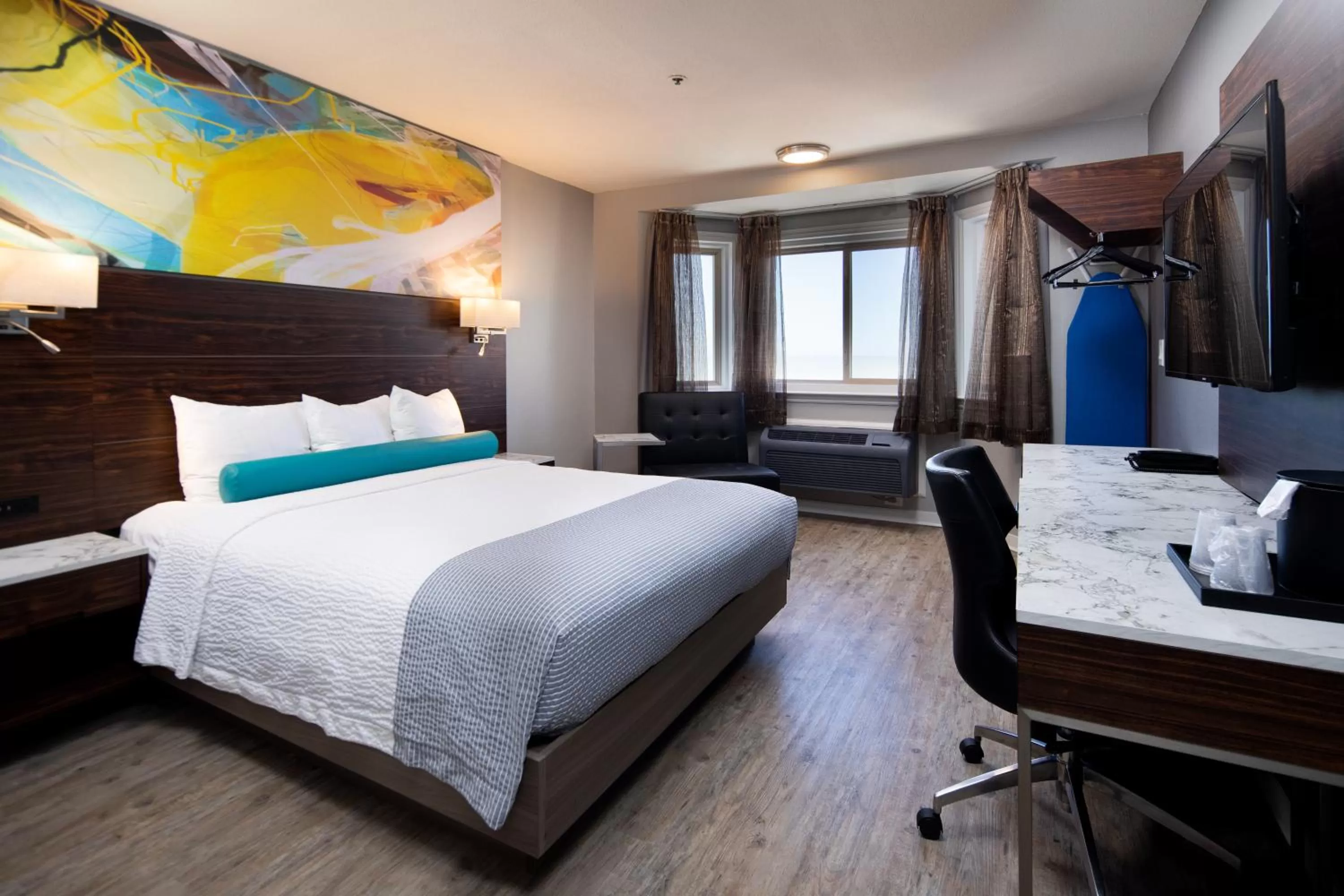 Queen Room with Ocean View in Inn at Rockaway San Francisco Pacifica