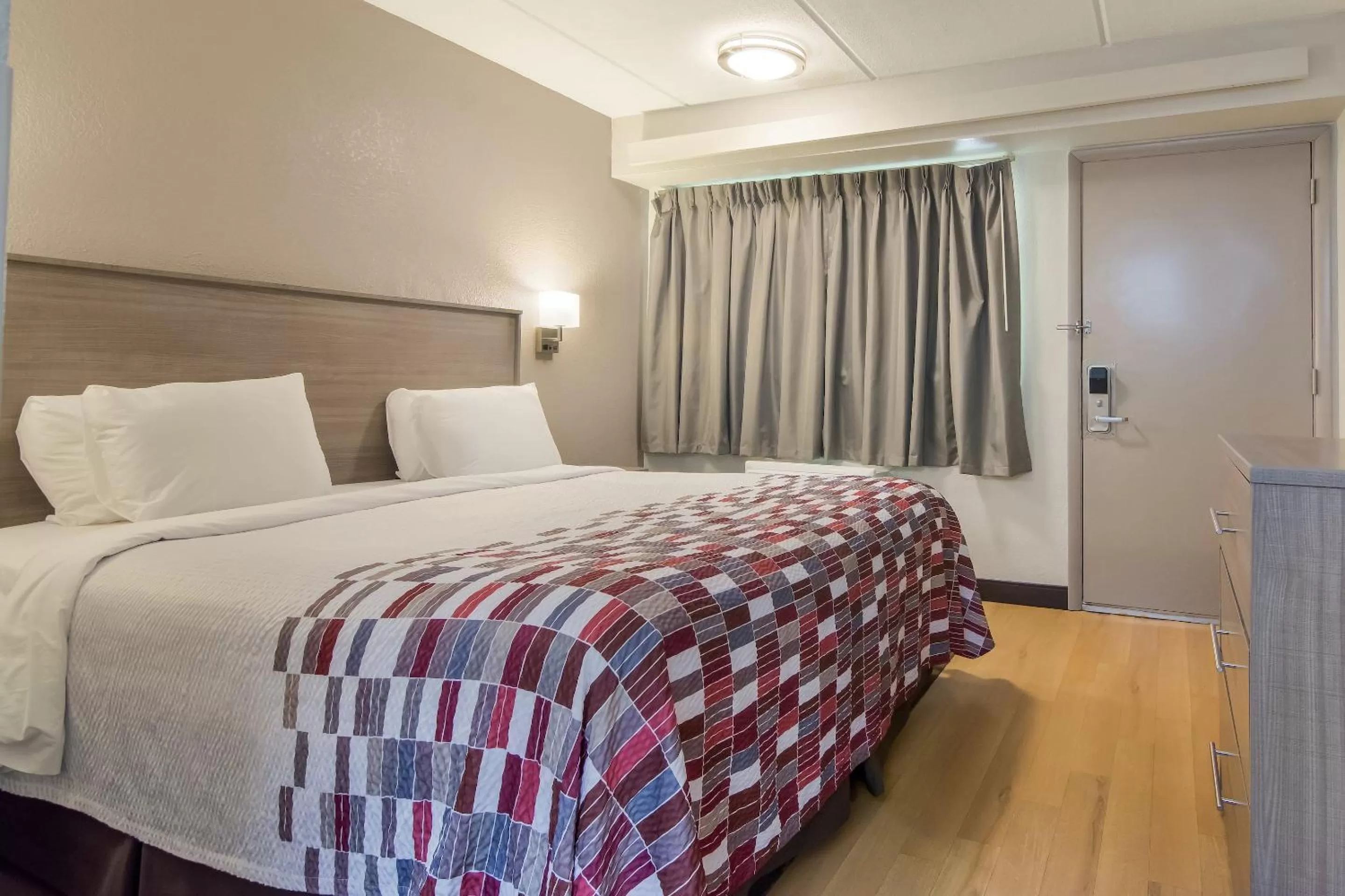 Standard King Room Smoke Free in Red Roof Inn Durham - Triangle Park