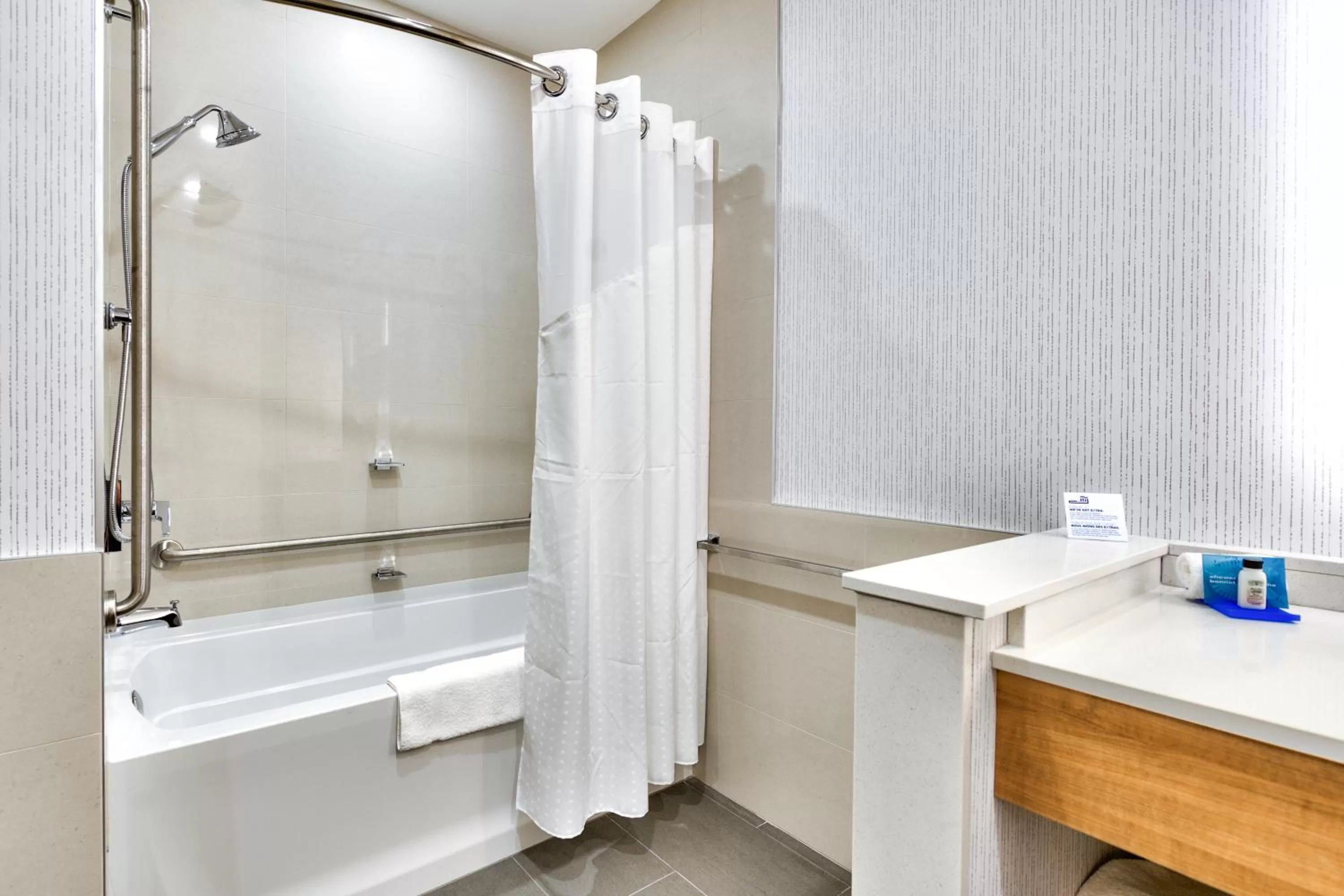 Queen Suite with Two Queen Beds in Holiday Inn Express & Suites - Trois Rivieres Ouest by IHG