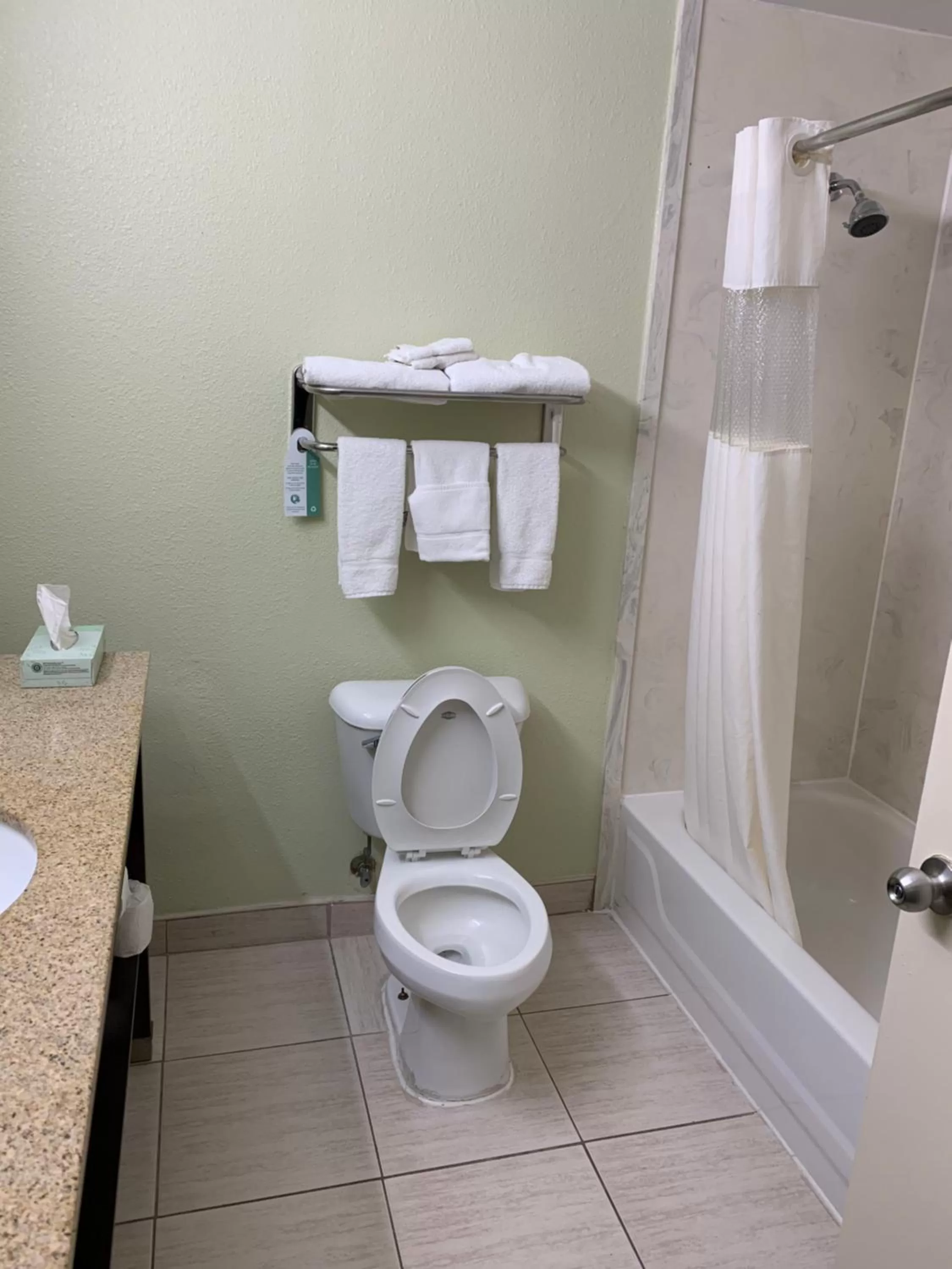 King Room - Non-Smoking in Super 8 by Wyndham Hull Street Midlothian Richmond Area