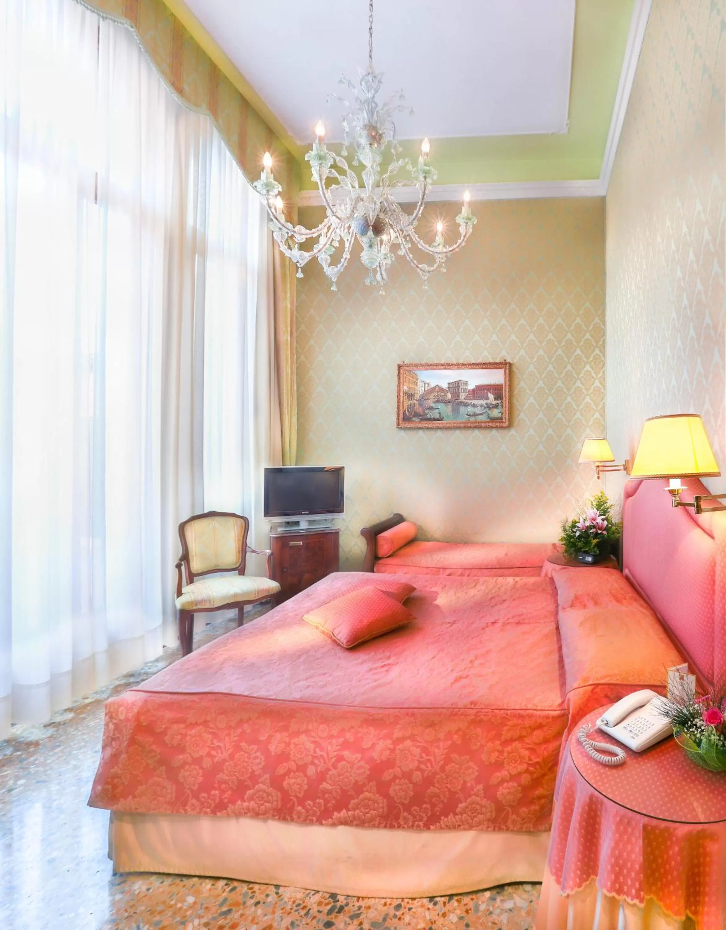 Deluxe Triple Room in Hotel Colombina