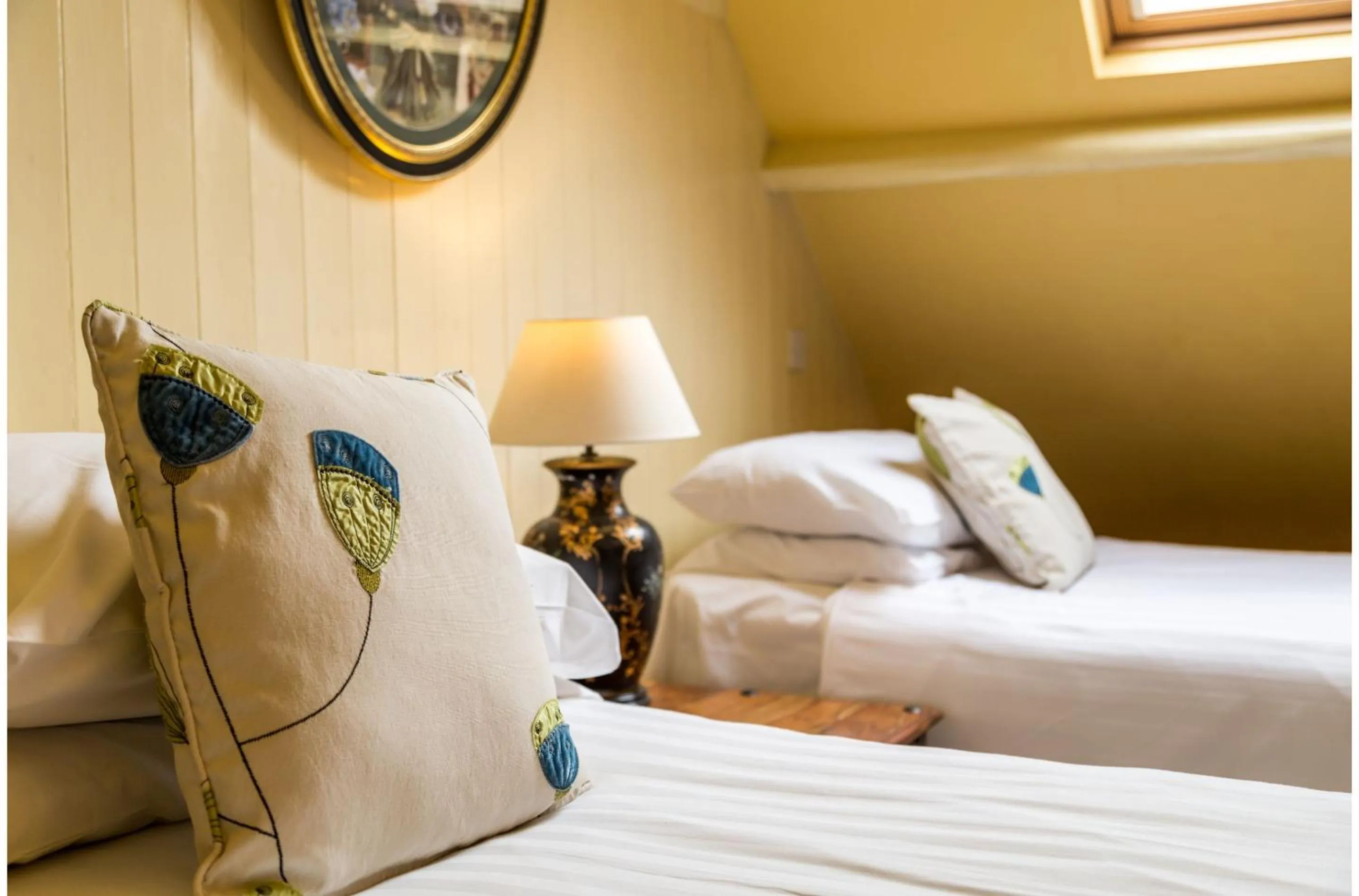 Standard Twin Room in Orestone Manor