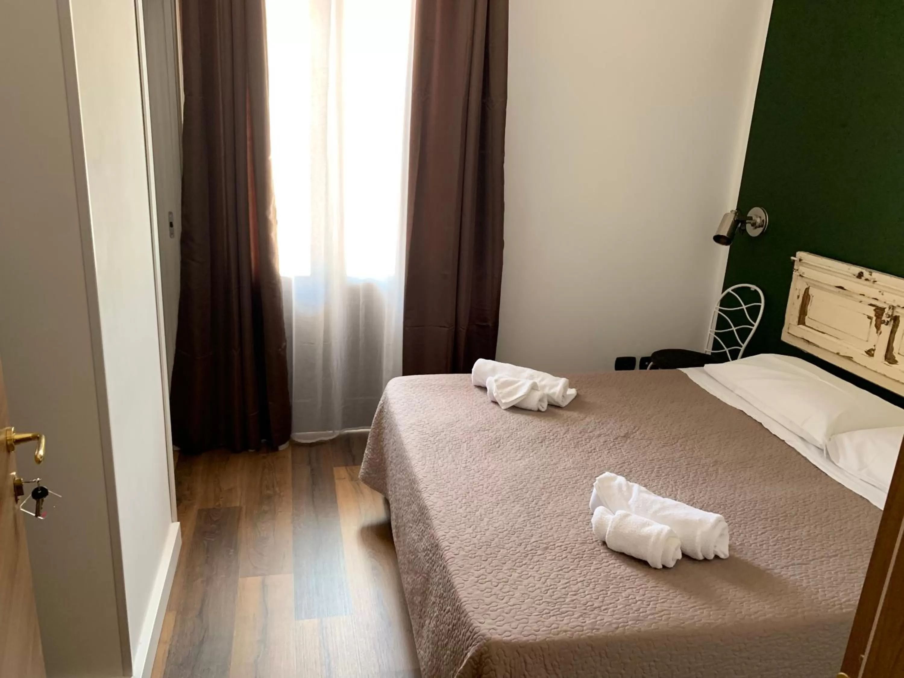 Double Room with Private Bathroom - single occupancy in Cialoma B&B