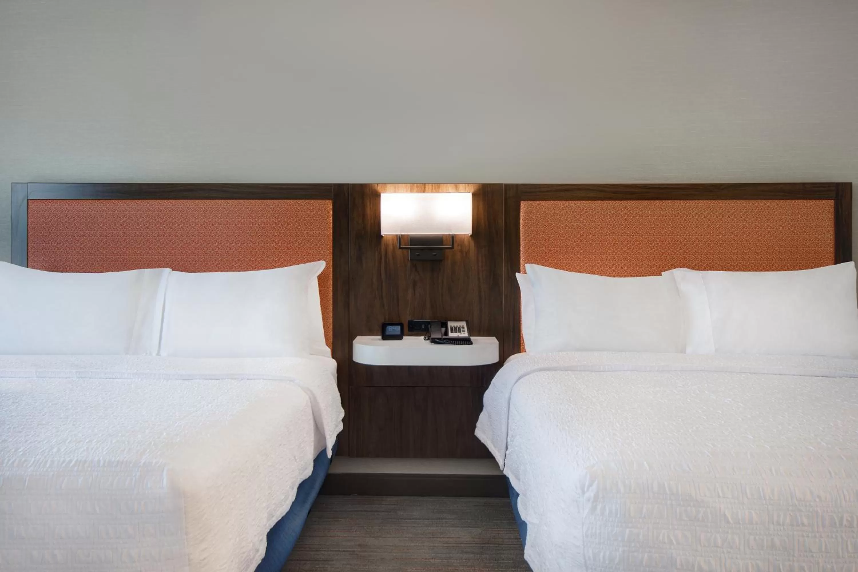 Queen Room with Two Queen Beds in Hampton Inn & Suites Yonkers