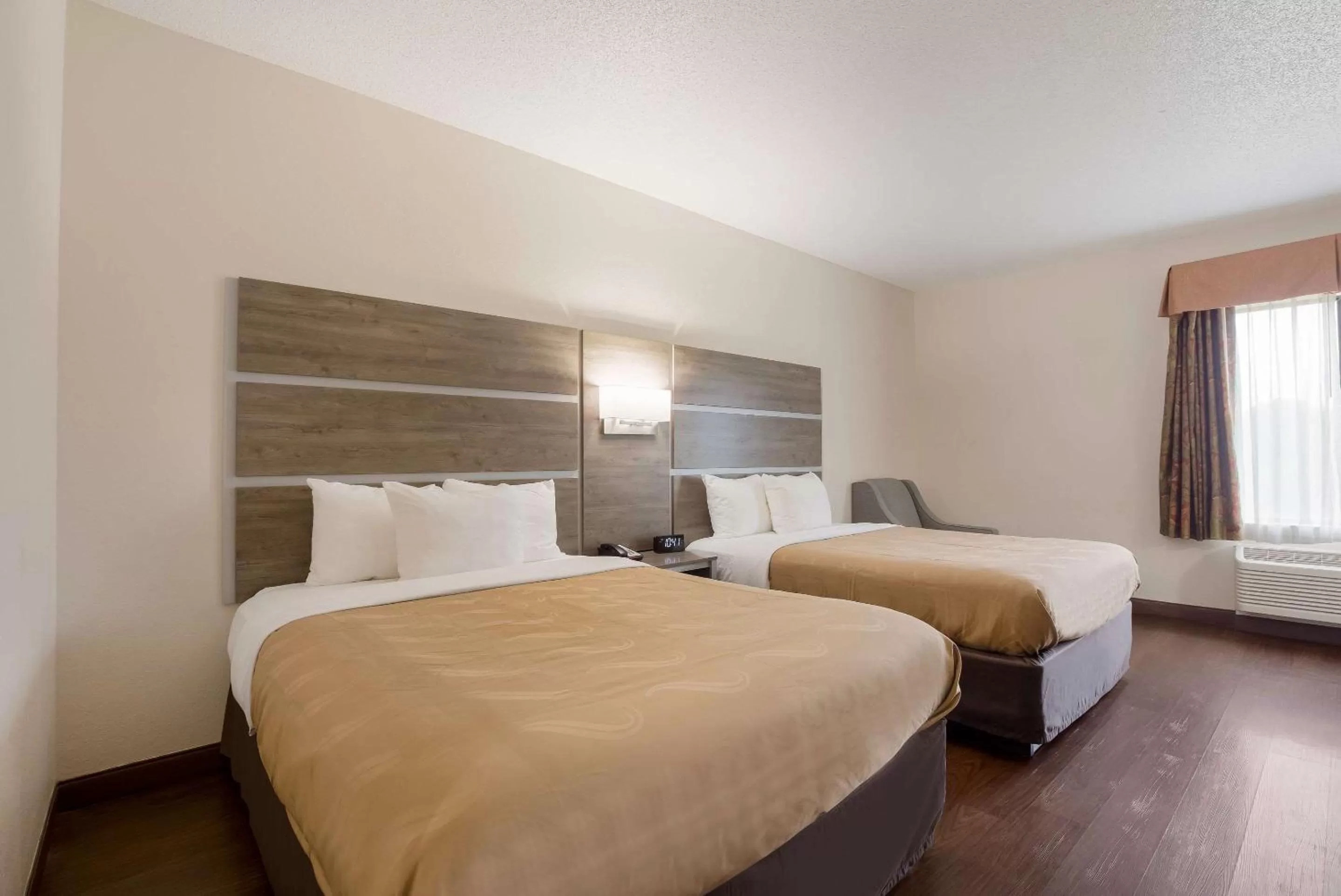Queen Room with Two Queen Beds - Non-Smoking in Quality Inn Thomasville-Northpark
