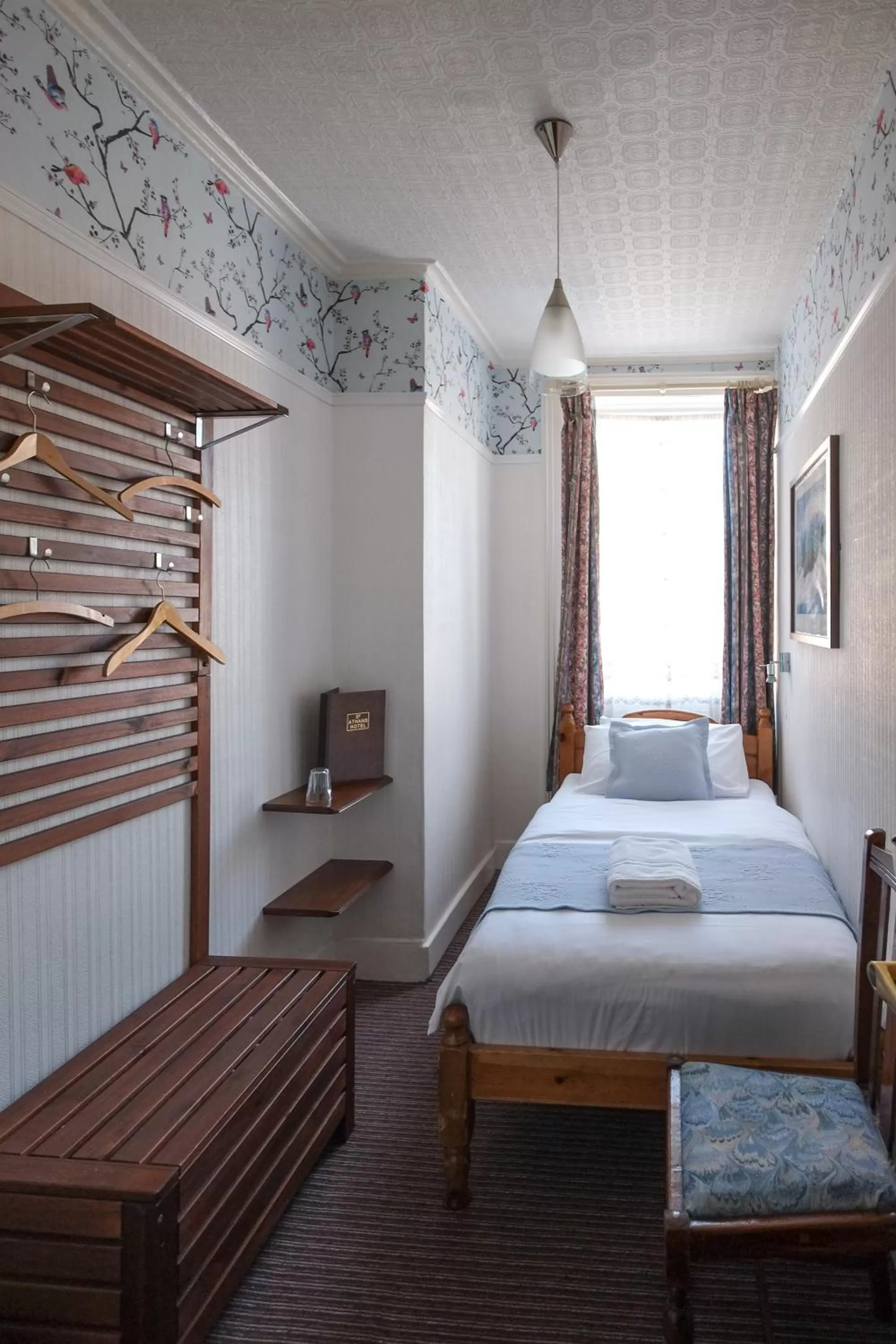 Single Room with Shared Bathroom in St Athans Hotel