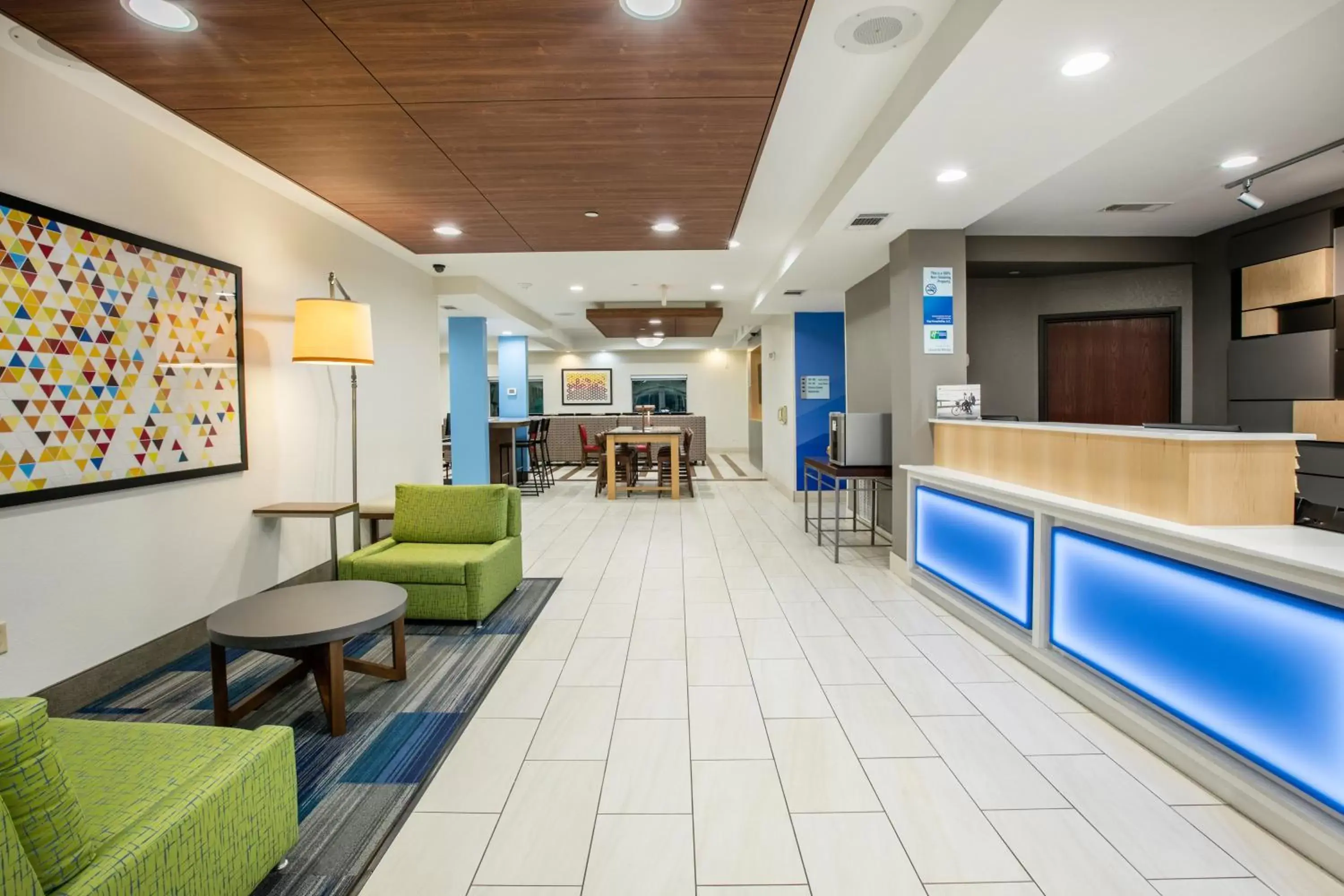 Holiday Inn Express Hotel & Suites Dallas - Grand Prairie I-20 by IHG Holiday Inn Express Hotel & Suites Dallas - Grand Prairie I-20 by IHG