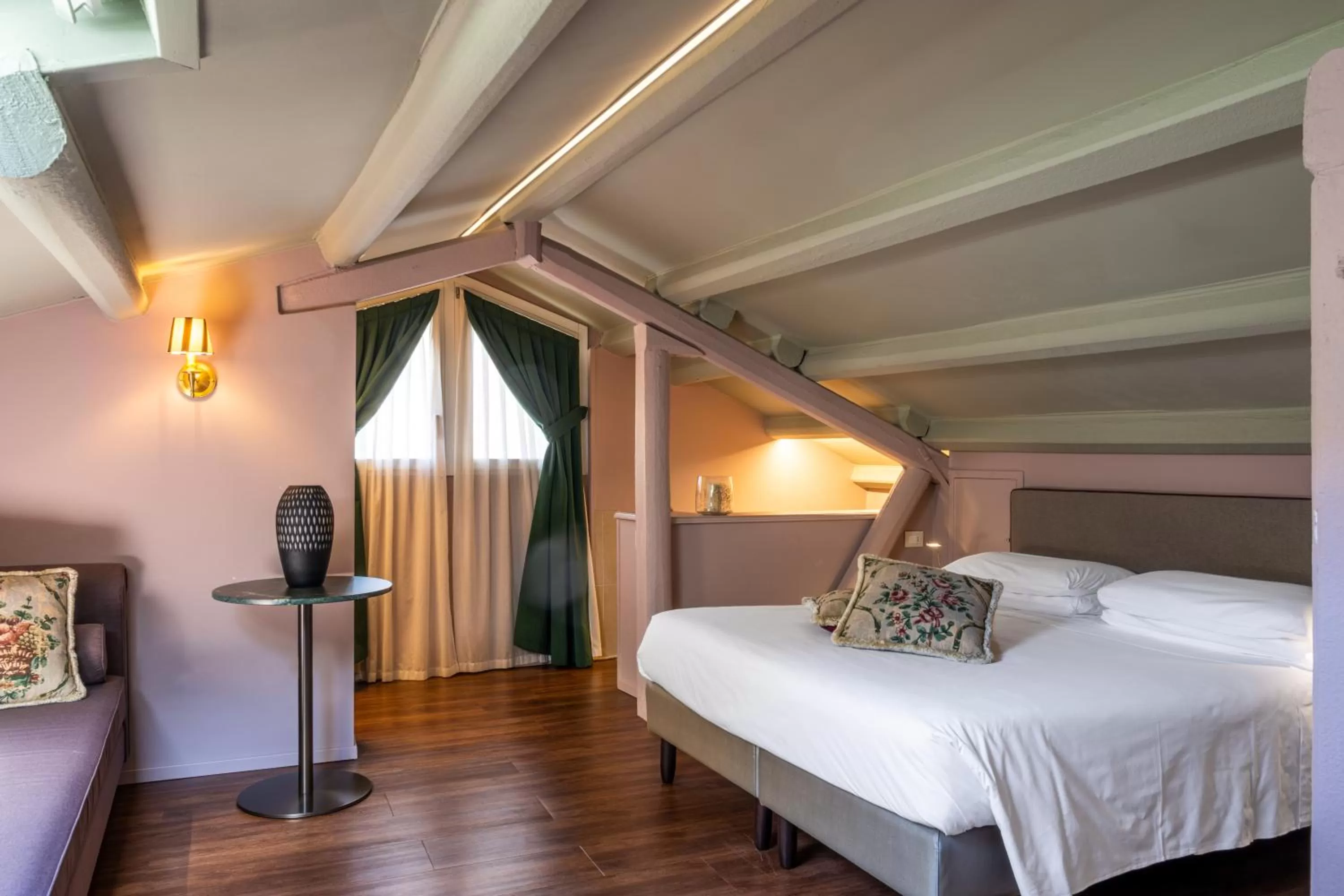 Deluxe Double Room with 2 Extra Beds in Hotel Campiello