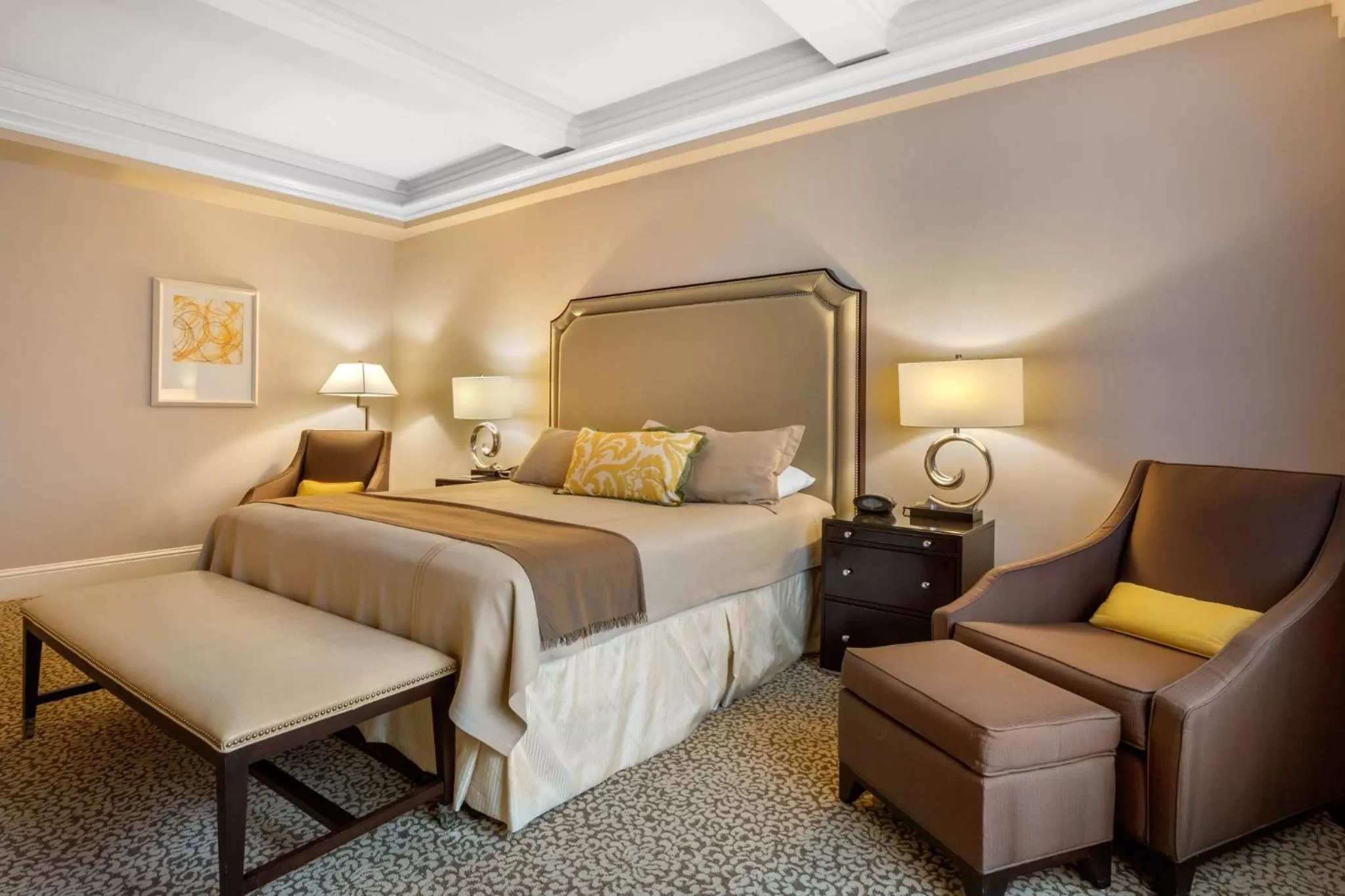 Premier Skyline View King in Omni Berkshire Place