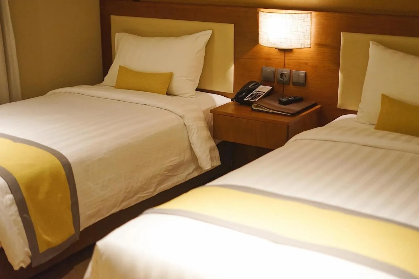 Deluxe Twin Room in Sotis Residence Pejompongan