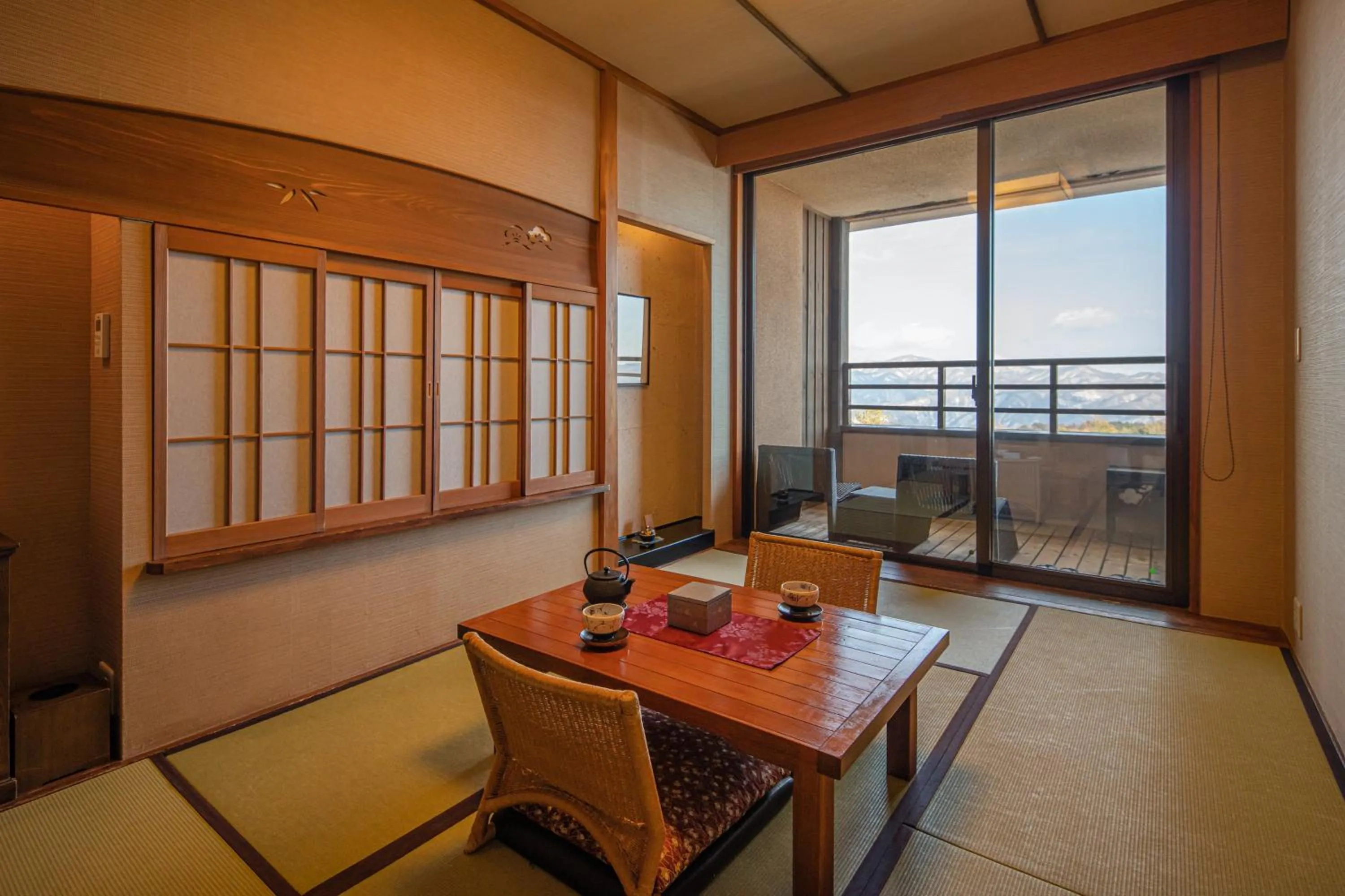 Superior Twin Room with Tatami Area and Open-Air Bath - single occupancy - Non-Smoking in Tokinoniwa