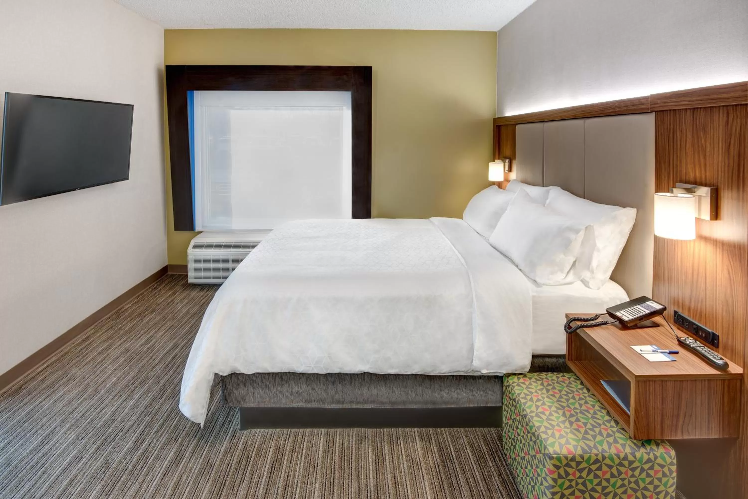 Suite with Mobility Accessible Roll in Shower/Non-Smoking in Holiday Inn Express & Suites West Long Branch - Eatontown by IHG