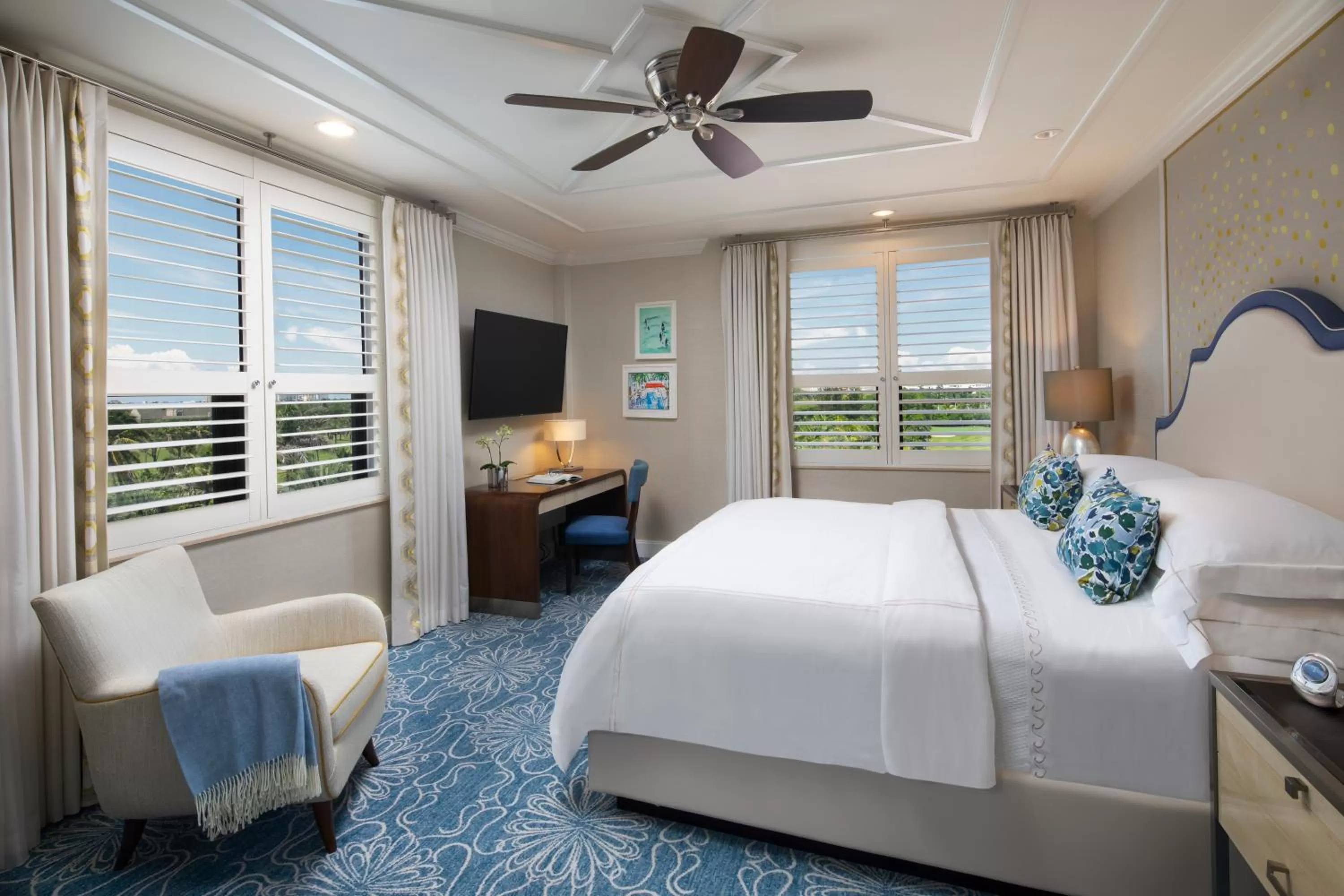 Deluxe Suite Resort View in The Breakers Palm Beach