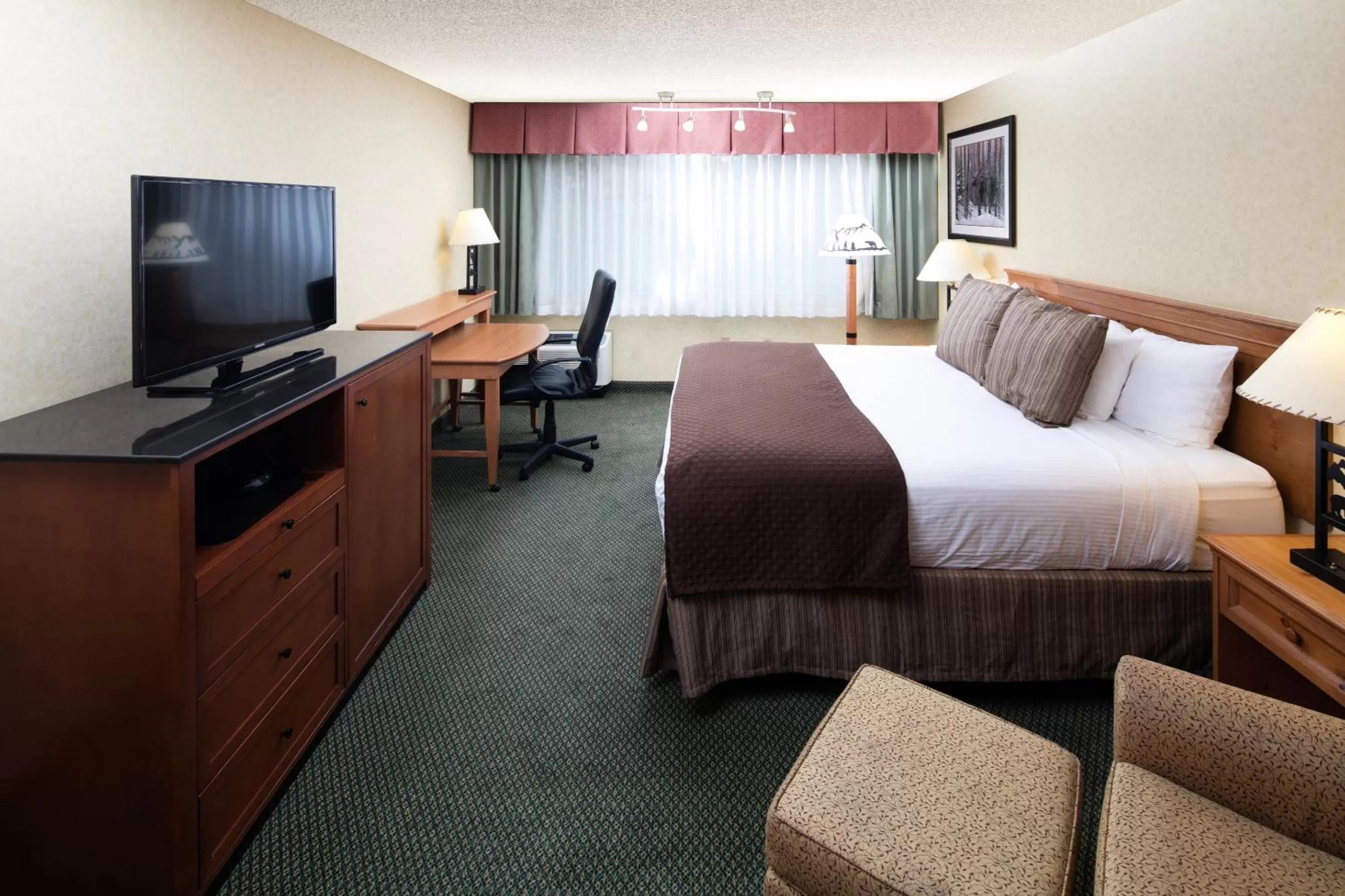 Standard Queen Room in Red Lion Hotel Kalispell