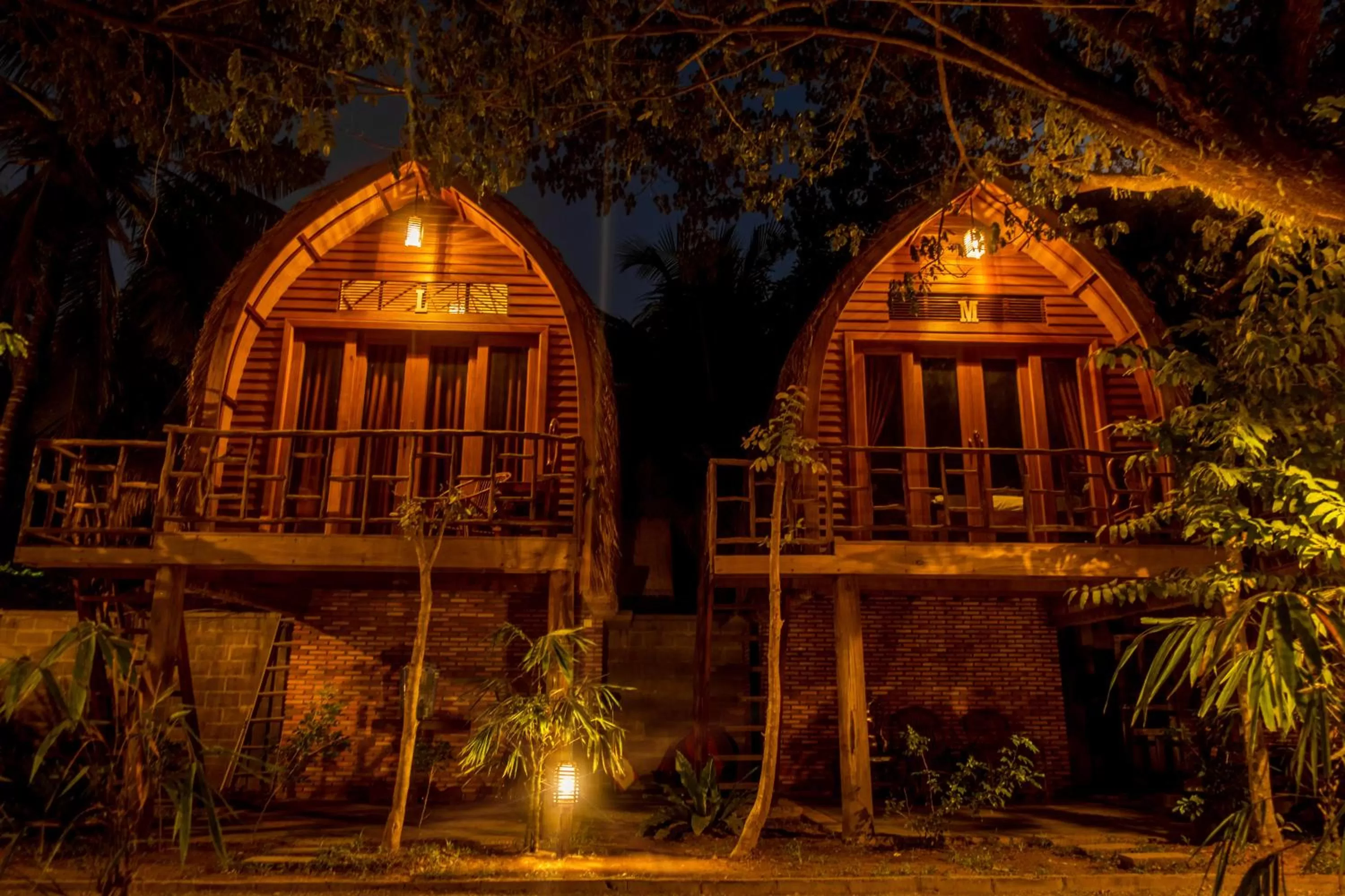 Standard Double Room with Fan in Bamboo Bungalow