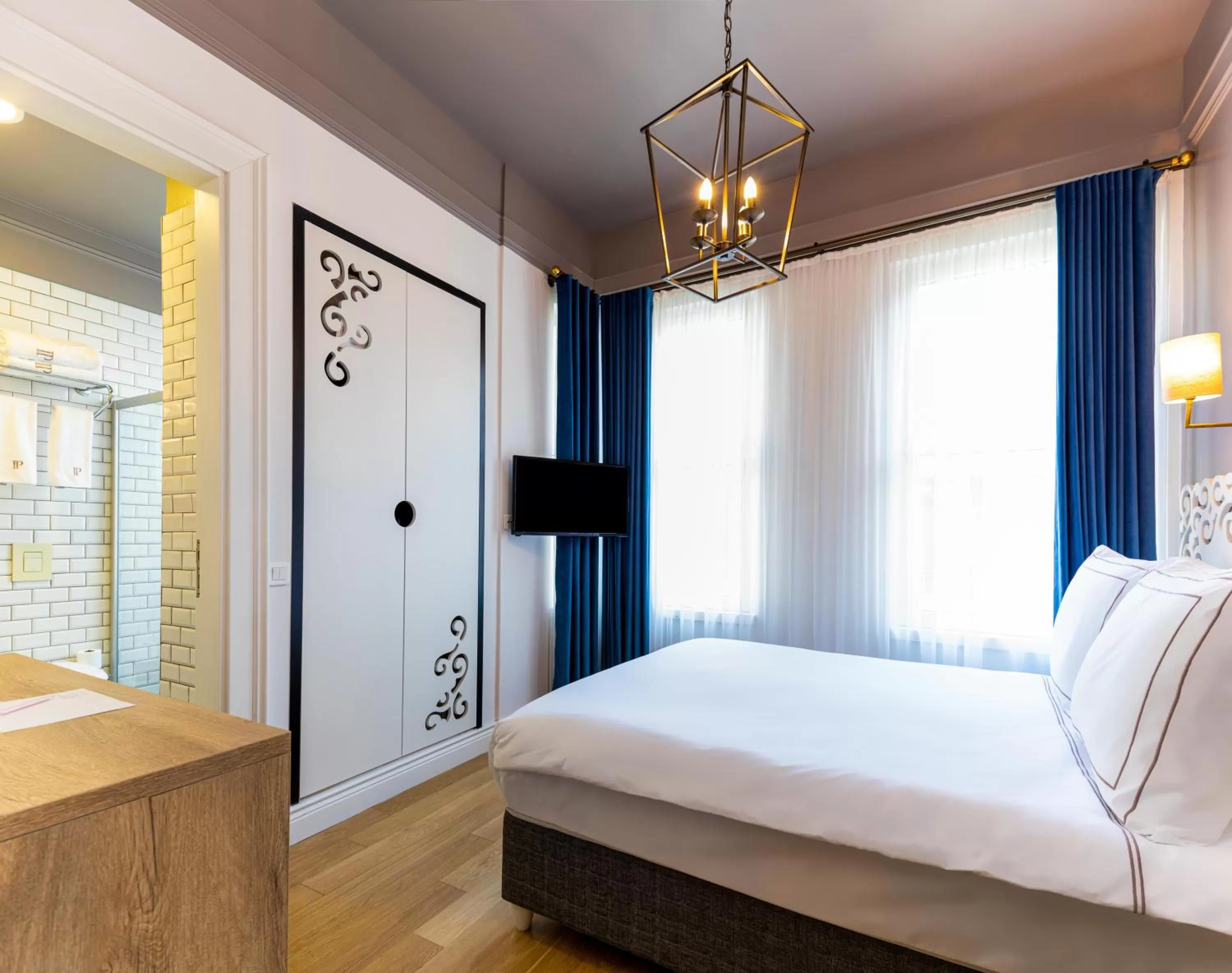 Classic Double Room in Petros Hotel