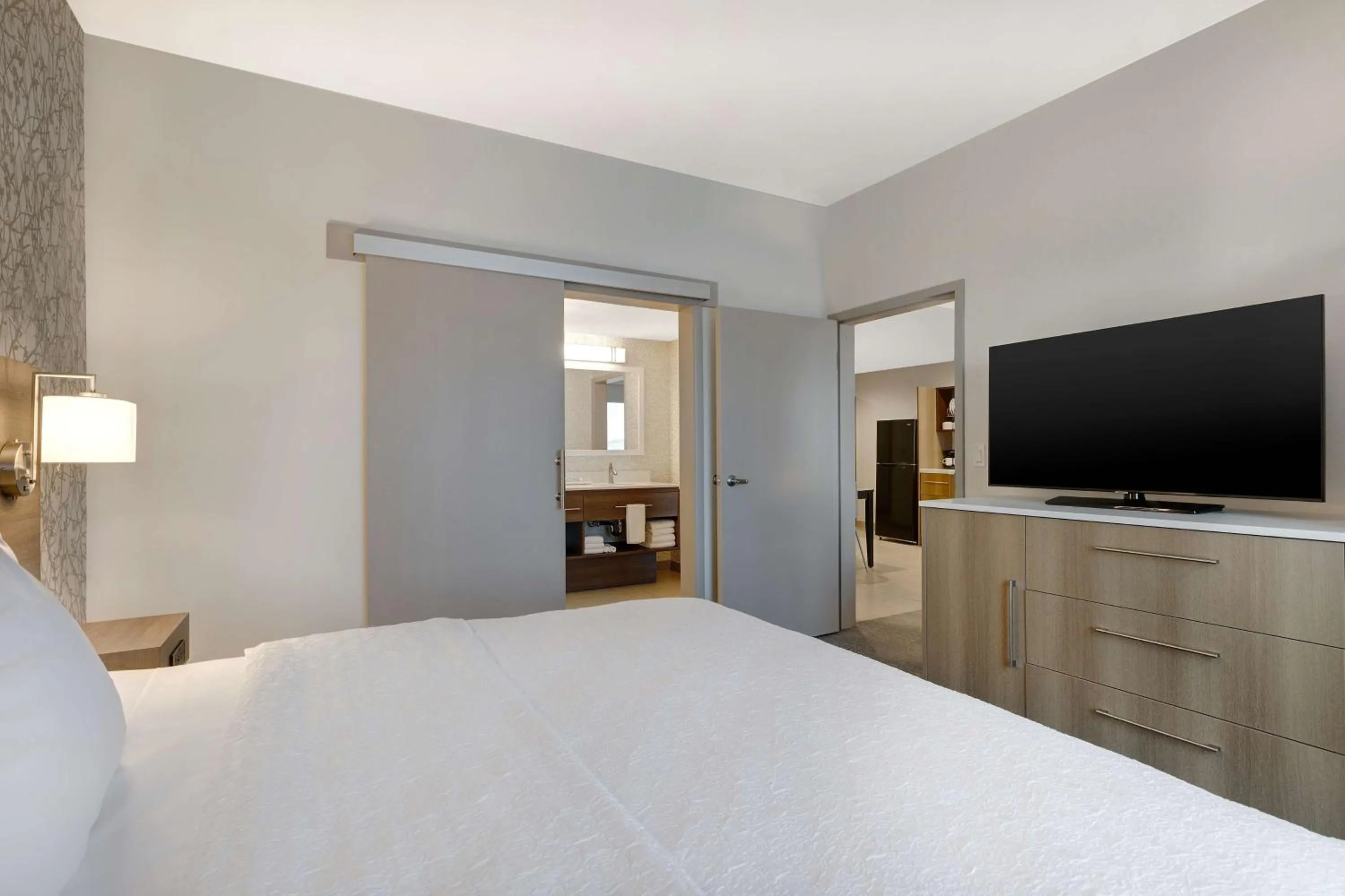 One-Bedroom King Suite in Home2 Suites By Hilton Las Vegas Southwest I-215 Curve