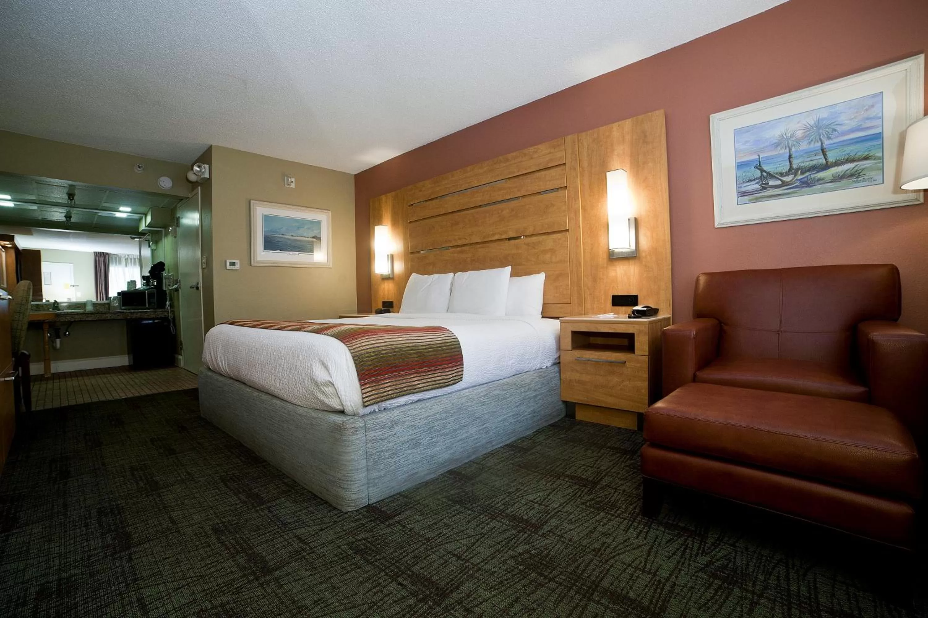 King Room - Disability Access in DeSoto Beach Hotel