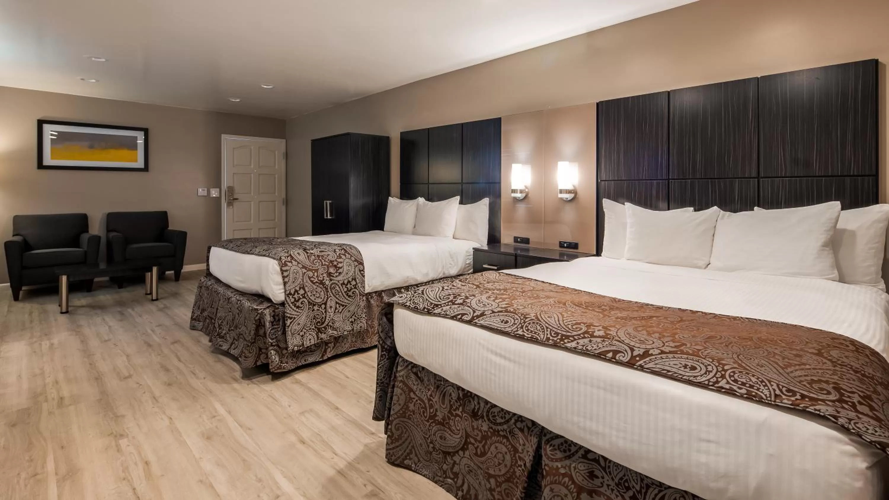 Accessible Queen Room with Communication Assistance in SureStay Plus by Best Western Santa Clara Silicon Valley