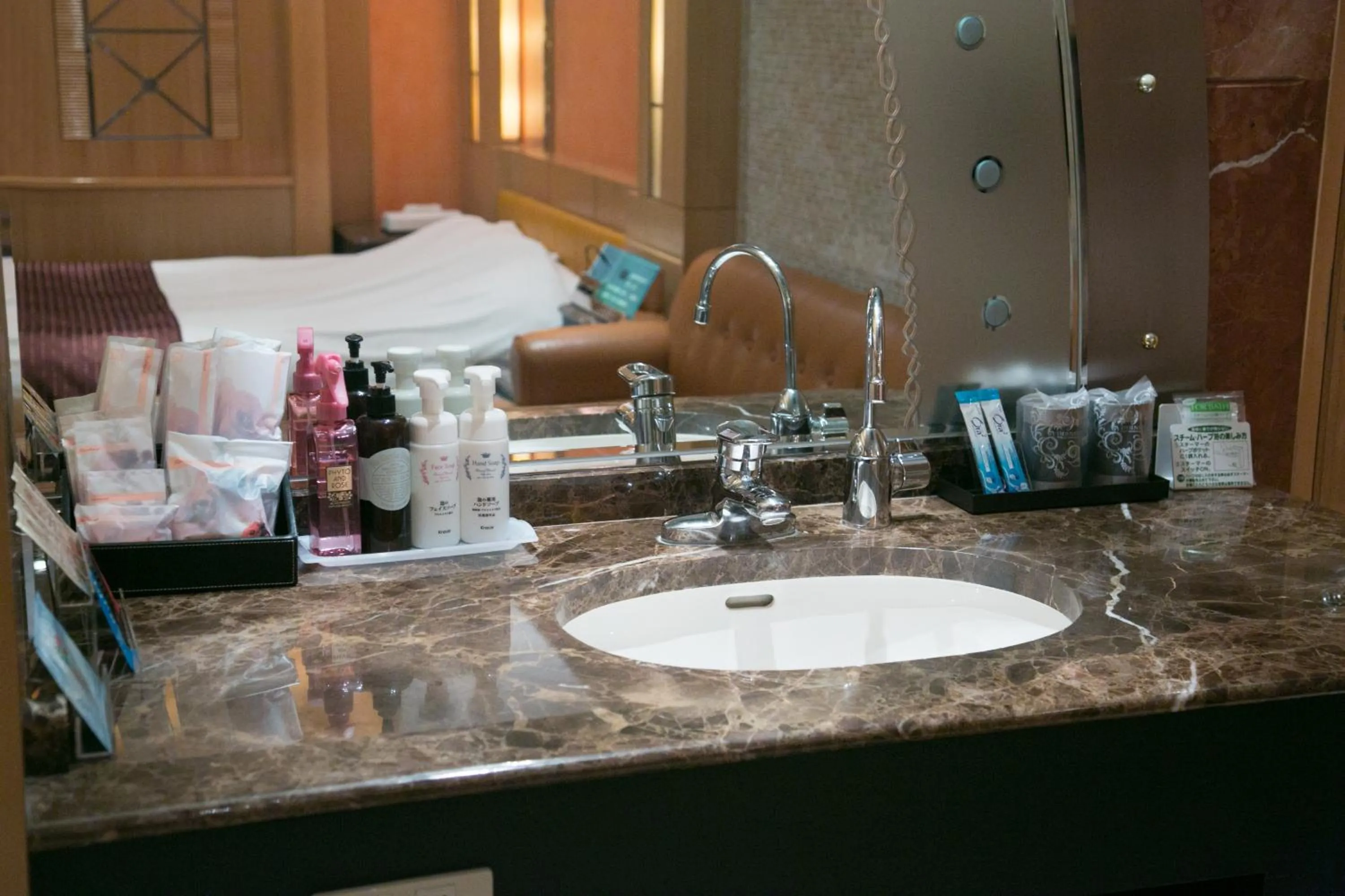 Superior Queen Room in HOTEL D-WAVE Shinjuku（Adult Only)