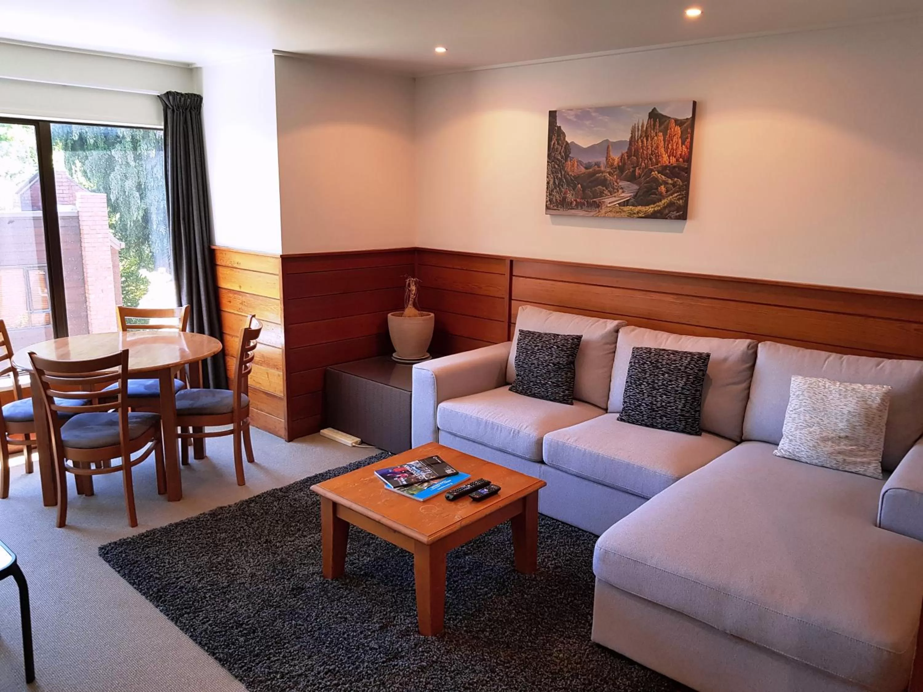 Superior One Bedroom Apartment in St James Apartments