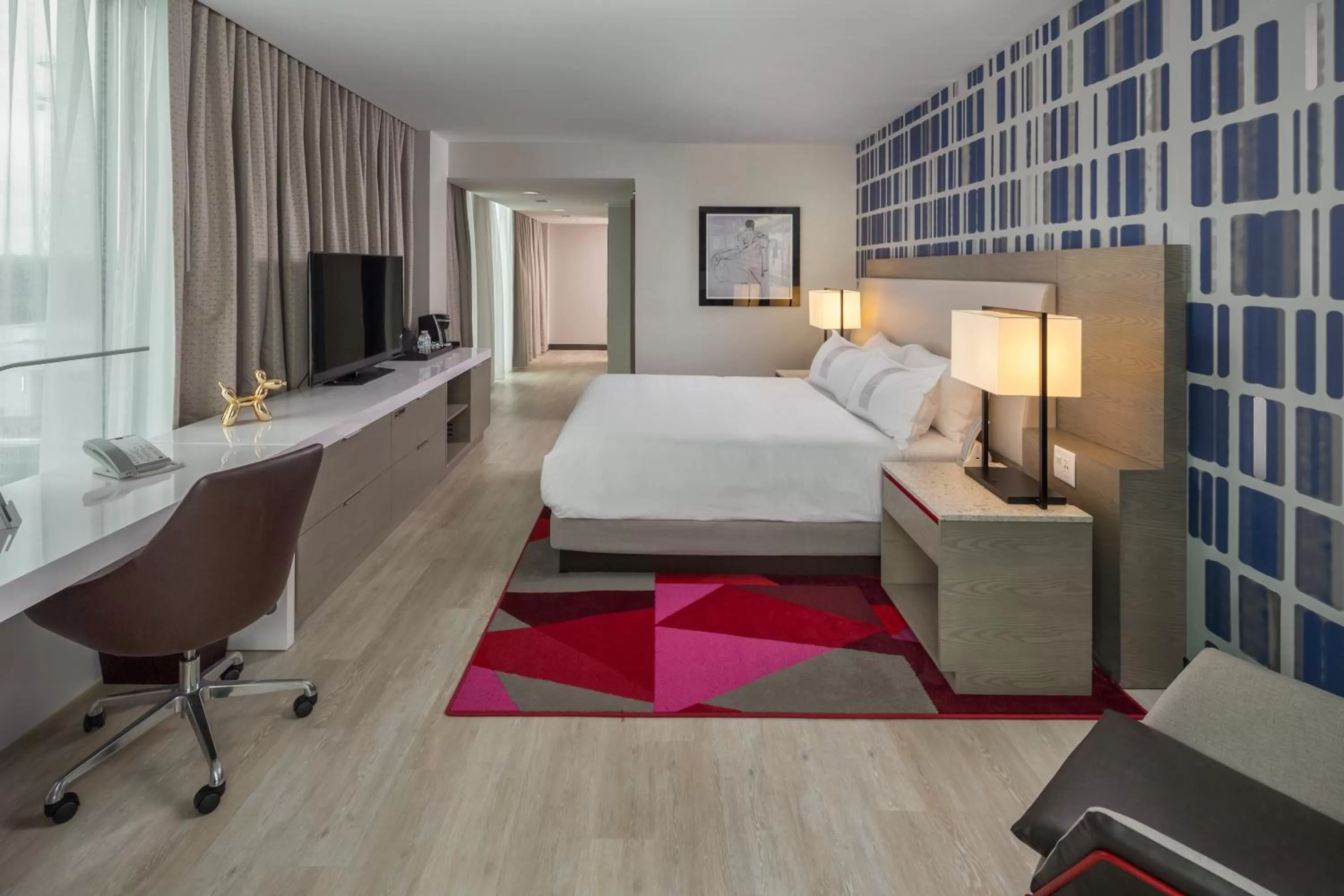 Junior King Suite - Non-Smoking in The Summit Hotel