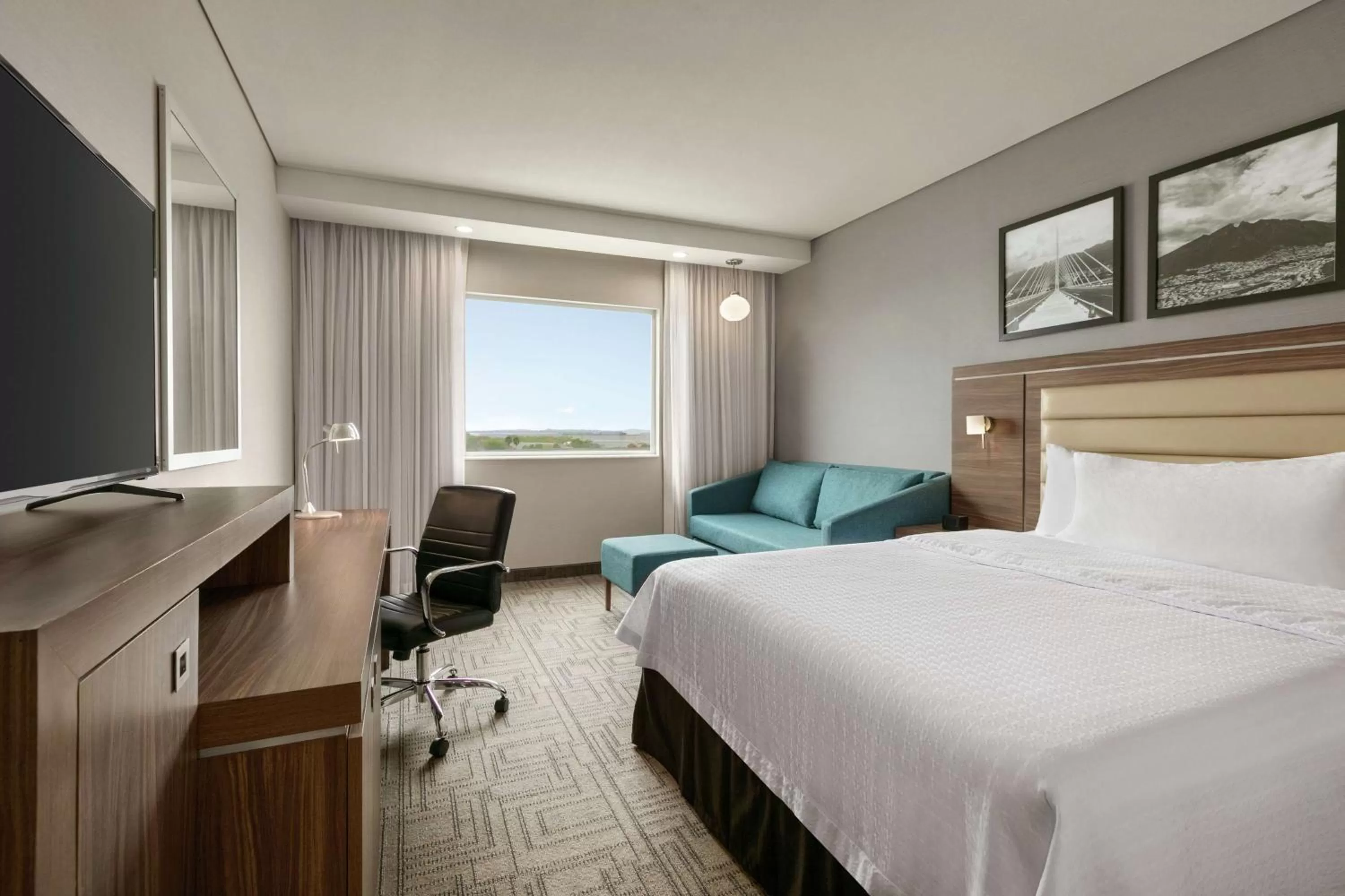 Queen Room - Non-Smoking in Hampton Inn By Hilton Monterrey Apodaca