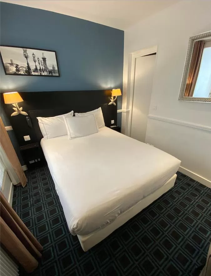 Deluxe Single Room in Hôtel Etoile Trocadéro