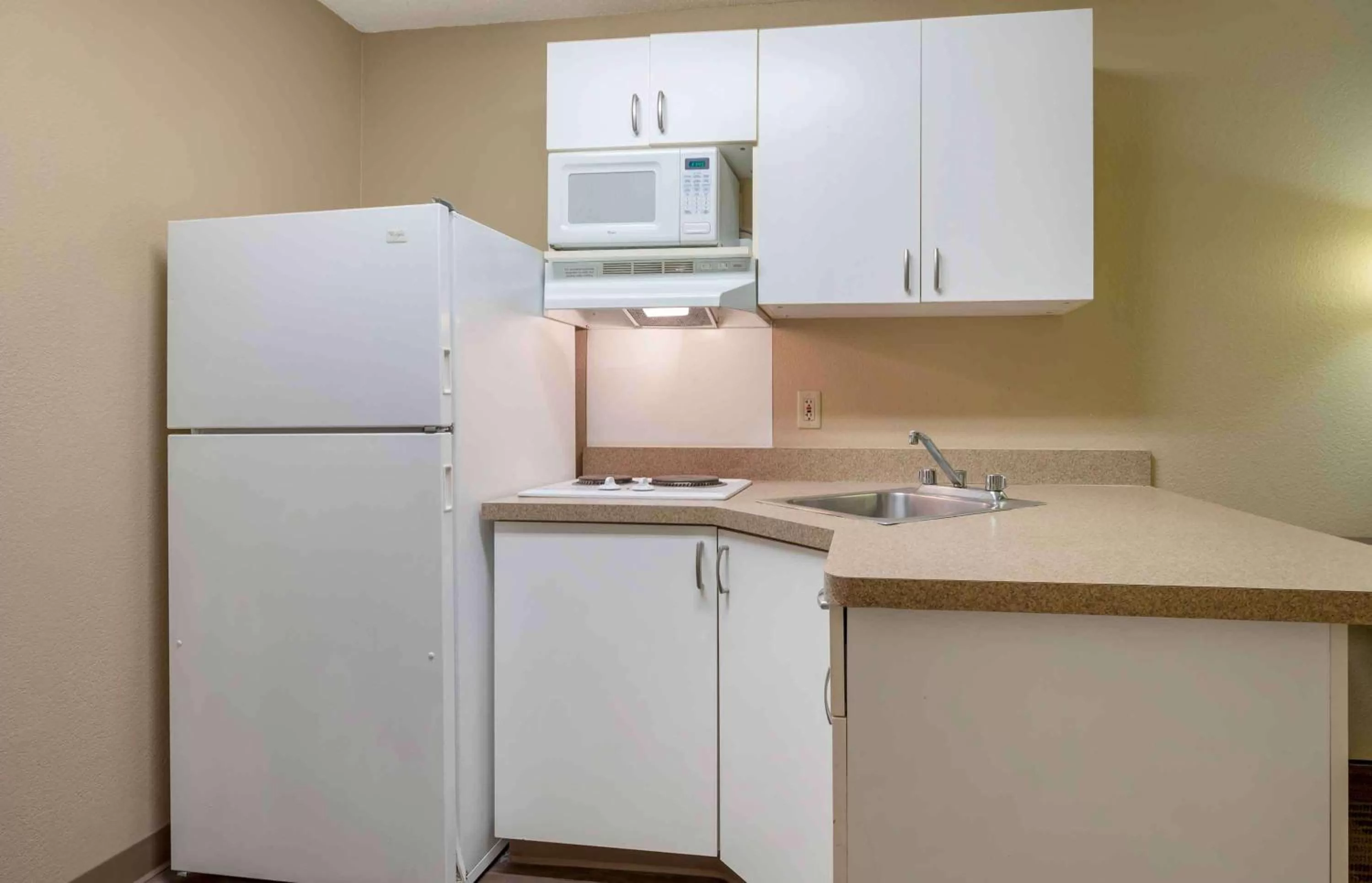 Studio with 1 King Bed - Non-Smoking in Extended Stay America Suites - Chicago - Schaumburg - I-90