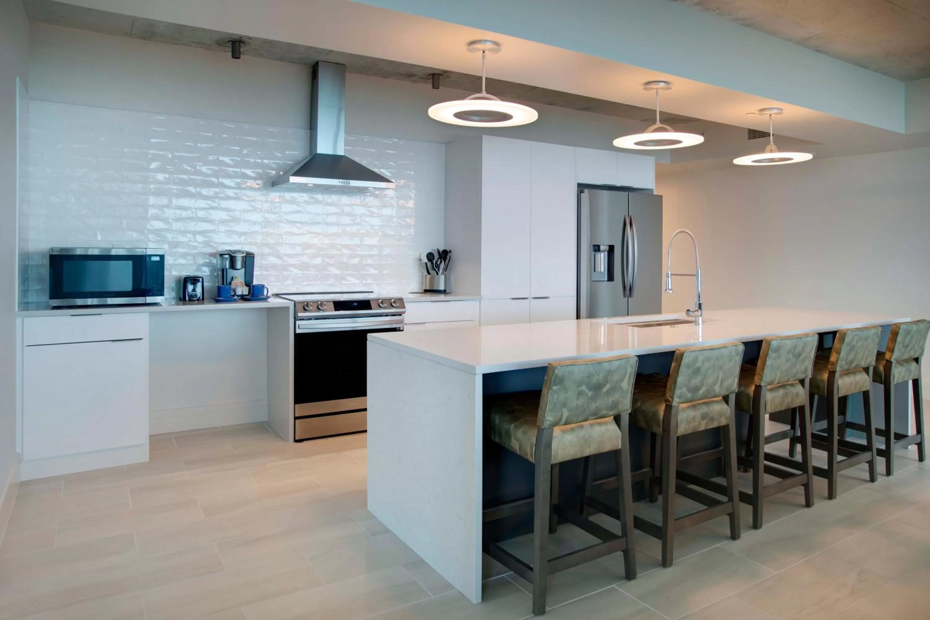 3 Bedroom Accessible Oceanfront Residence in Max Beach Resort