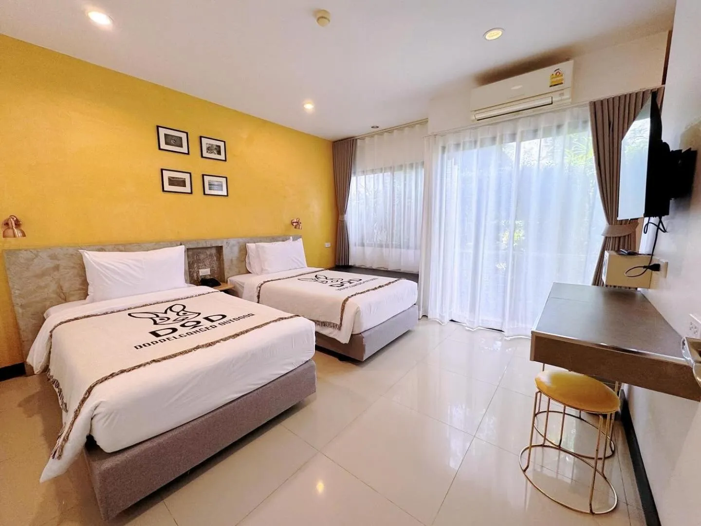 Superior Twin Room in Ideo Phuket Hotel - Naiyang Beach
