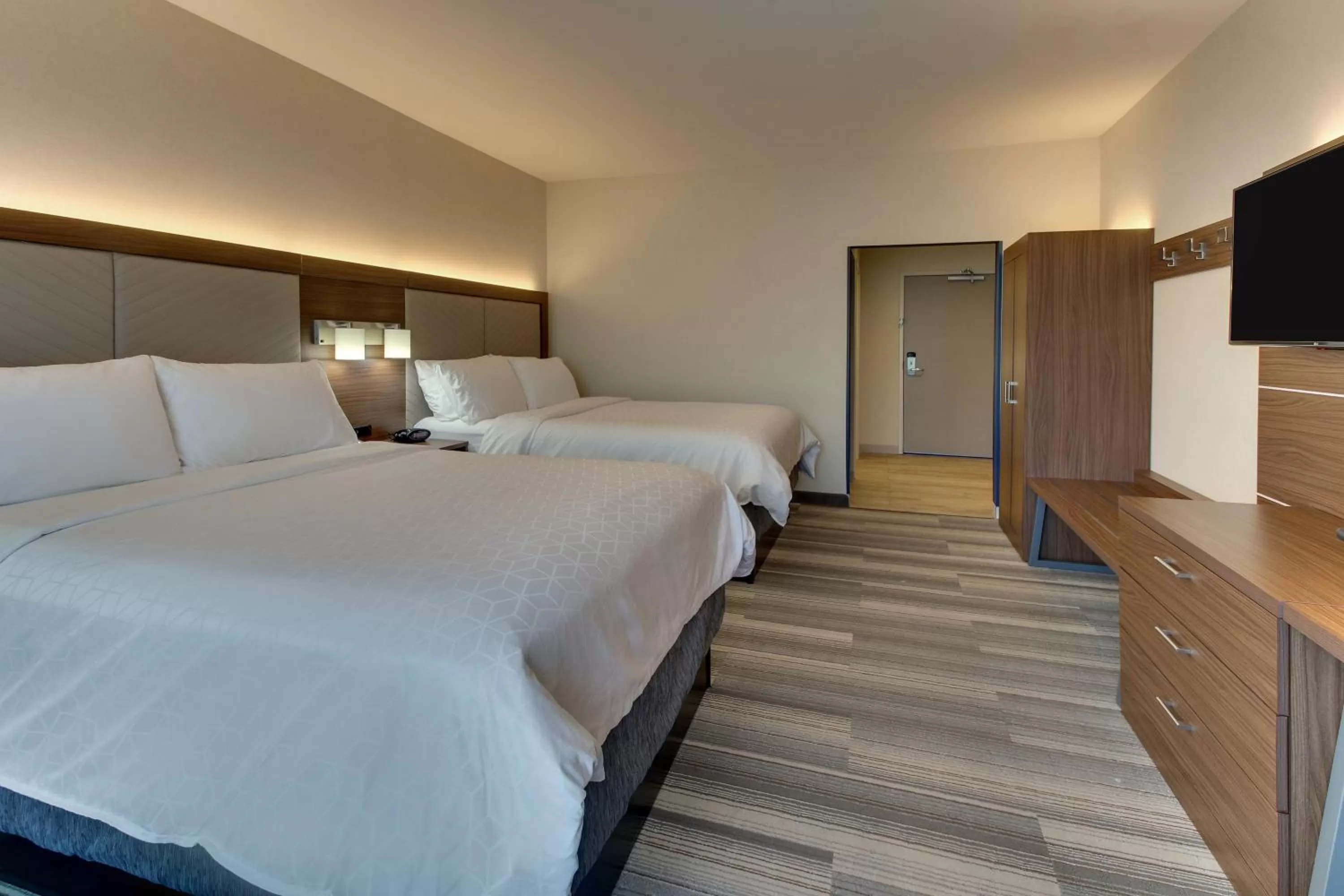 Standard Queen Room with Two Queen Beds in Holiday Inn Express & Suites Ithaca by IHG