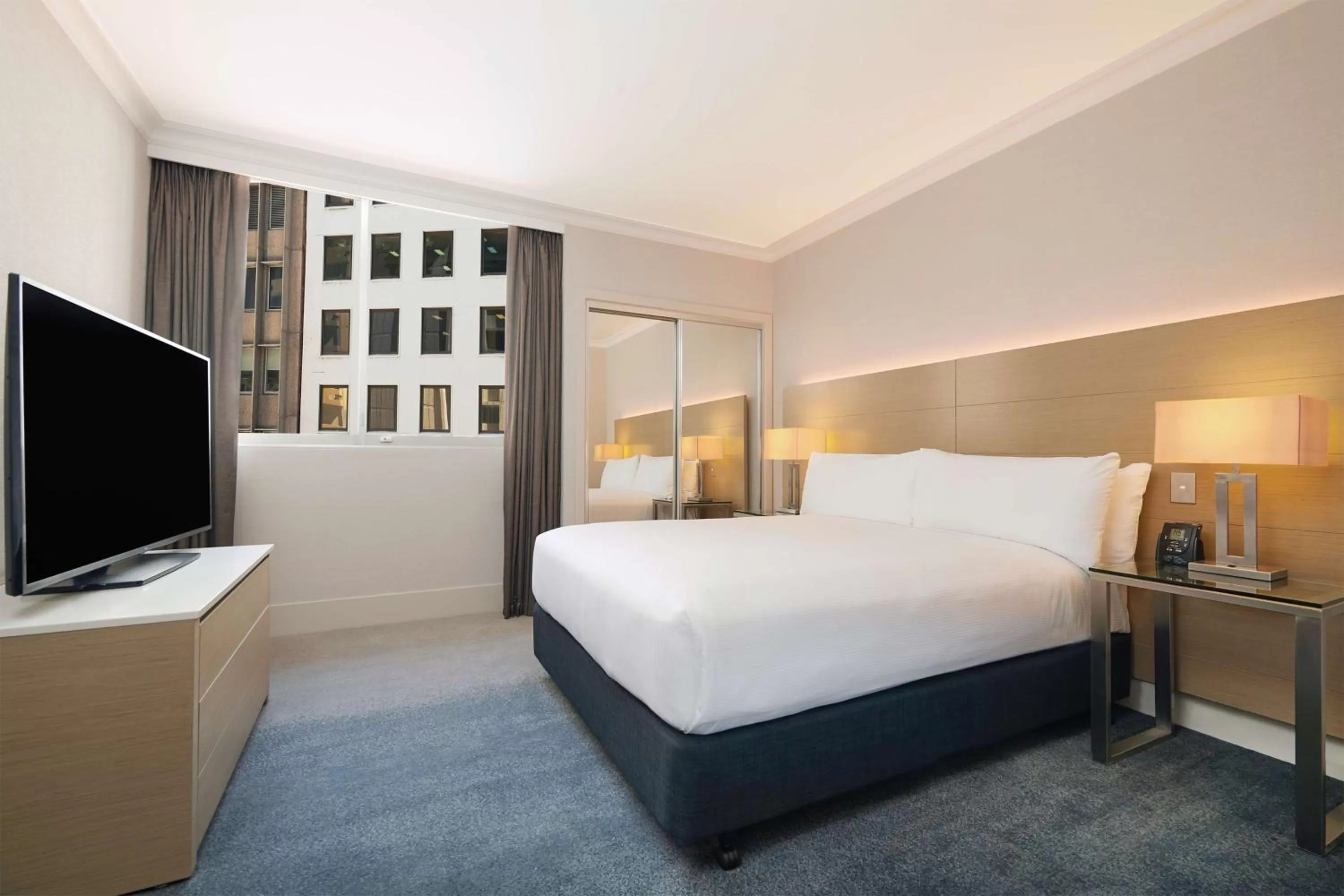 Deluxe Queen Room in Parmelia Hilton Perth