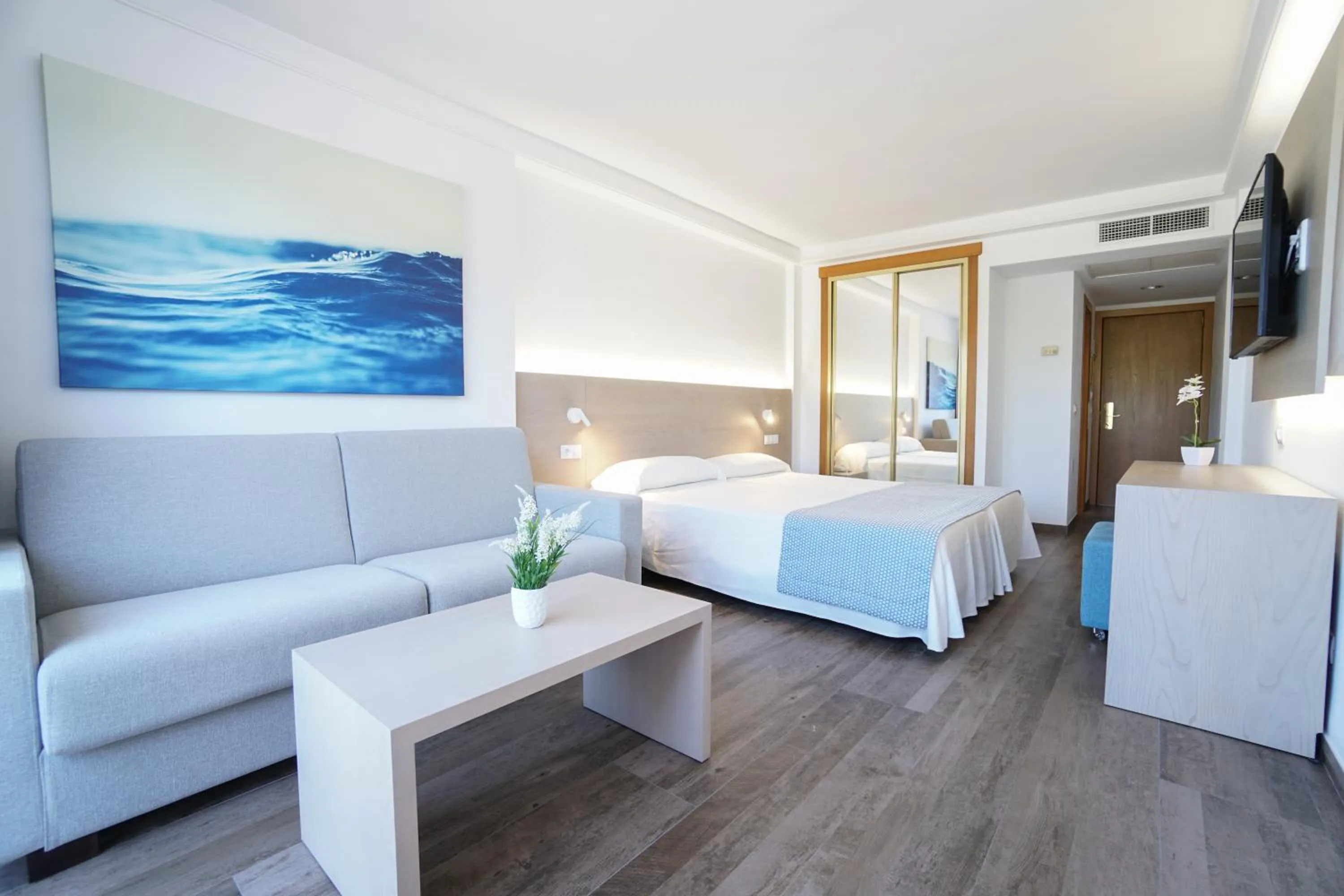 Superior Room with Balcony in Hotel Millor Sol