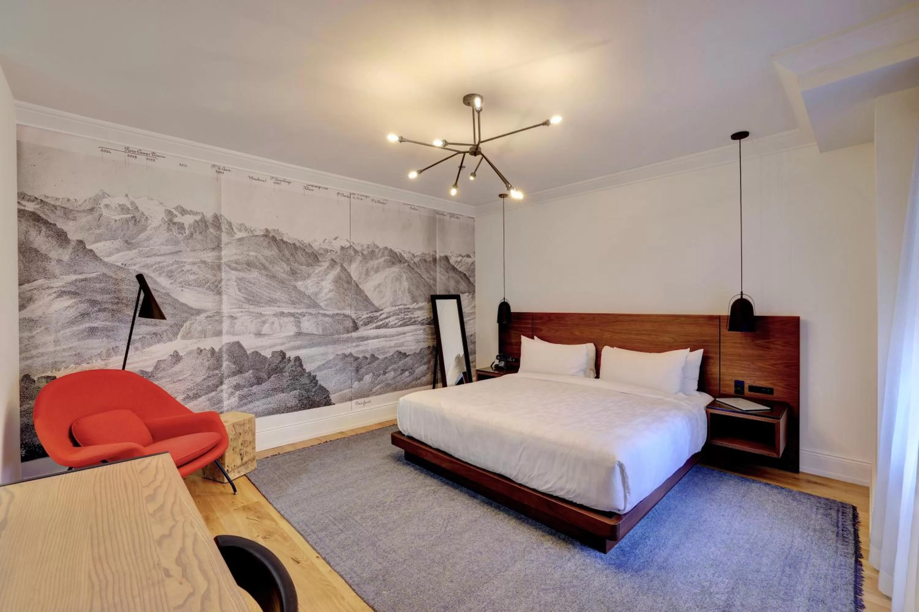 King Room with Roll-In Shower - Disability Access in The Walper Hotel, part of JdV by Hyatt