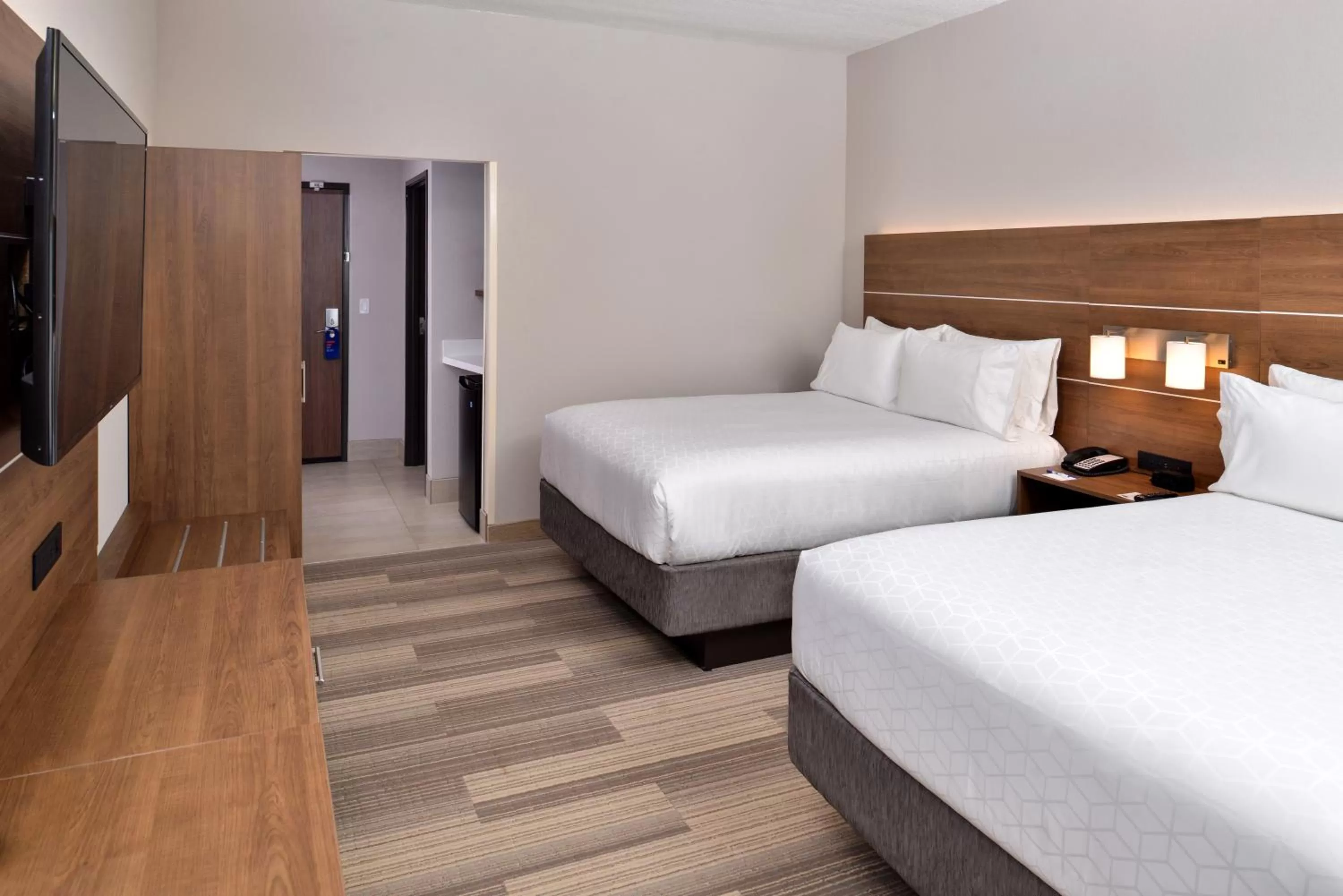 Standard Queen Room with Two Queen Beds in Holiday Inn Express Melbourne West by IHG