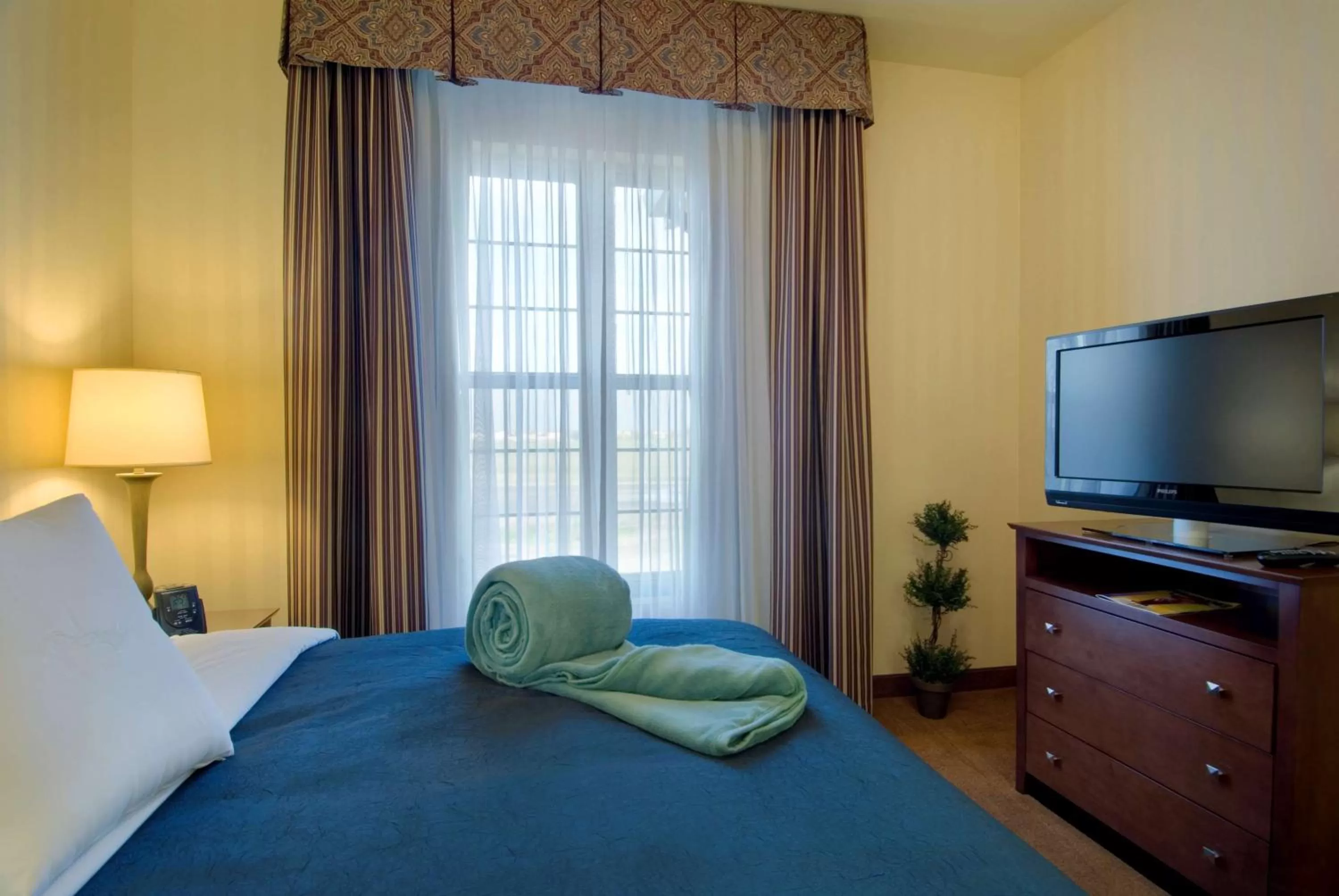 King Studio Suite - Non-Smoking in Homewood Suites by Hilton Sacramento Airport-Natomas