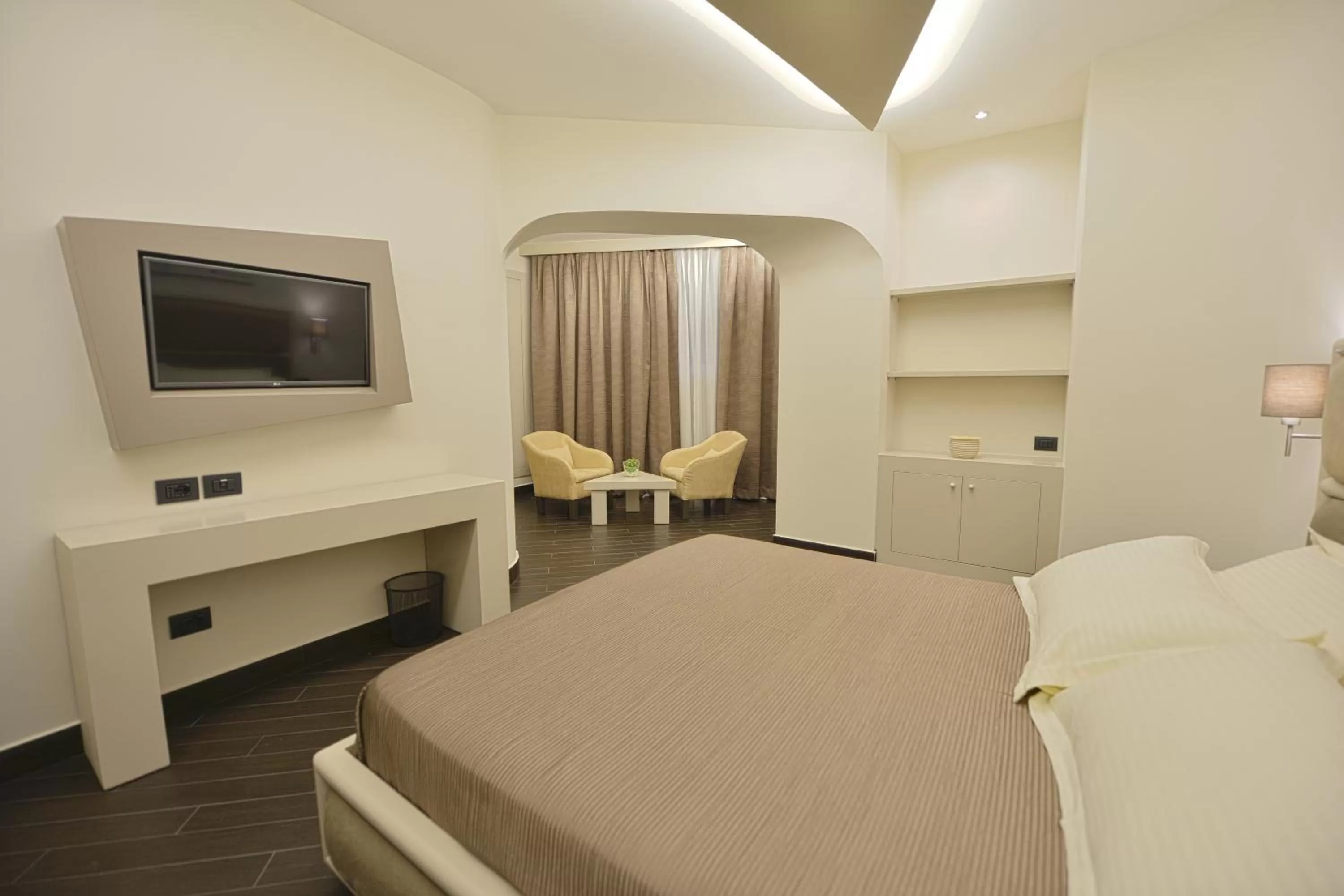 Deluxe Room in Petit Hotel Elita