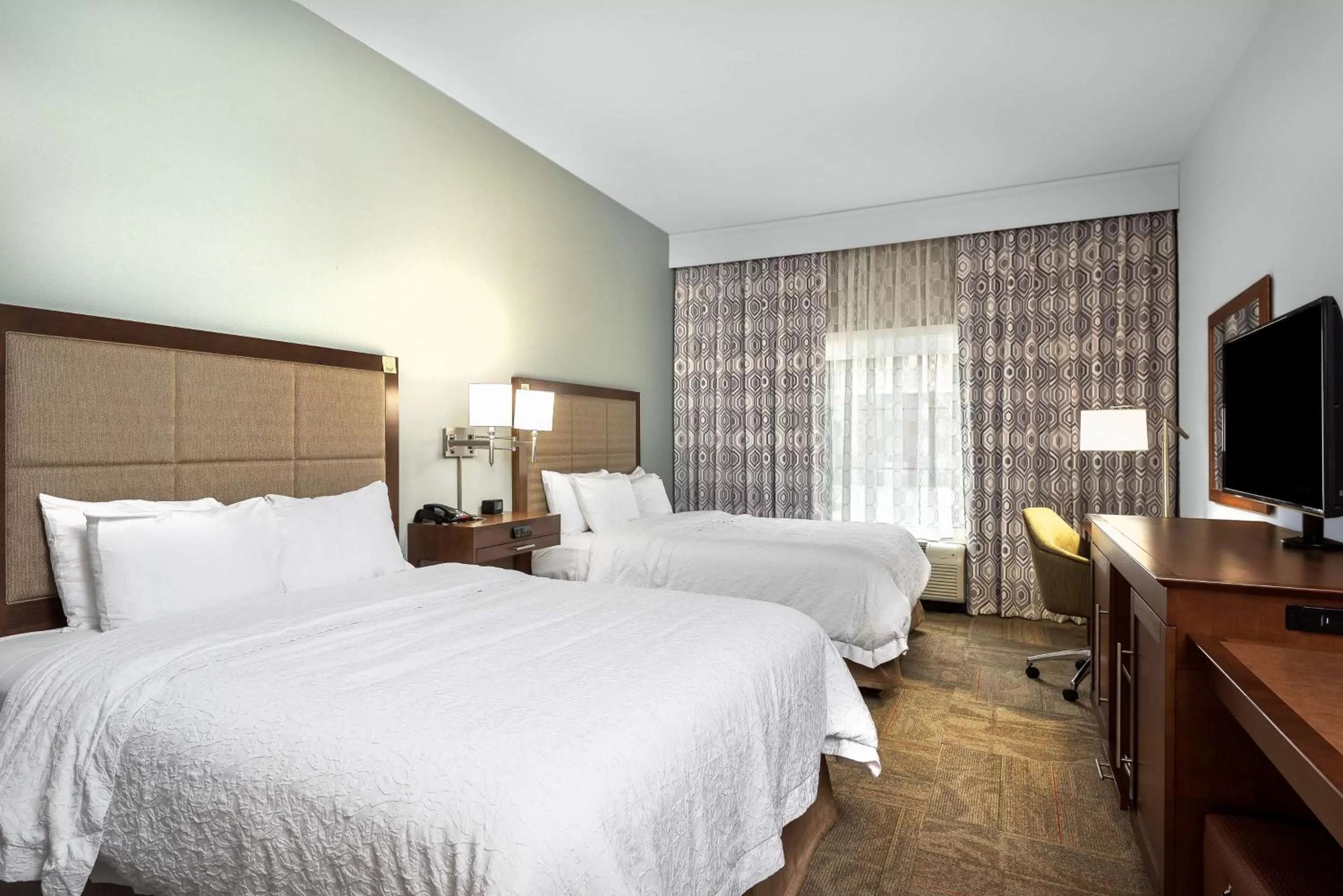 Queen Room with Two Queen Beds - Mobility and Hearing Access/Non-Smoking in Hampton Inn & Suites Florence Center
