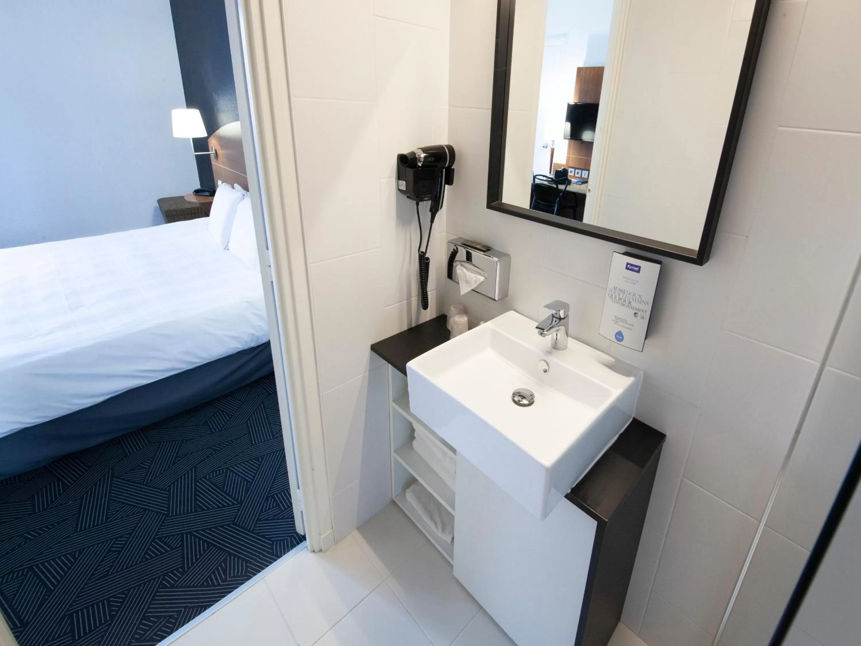 Bed in Kyriad Hotel Clermont Ferrand Centre