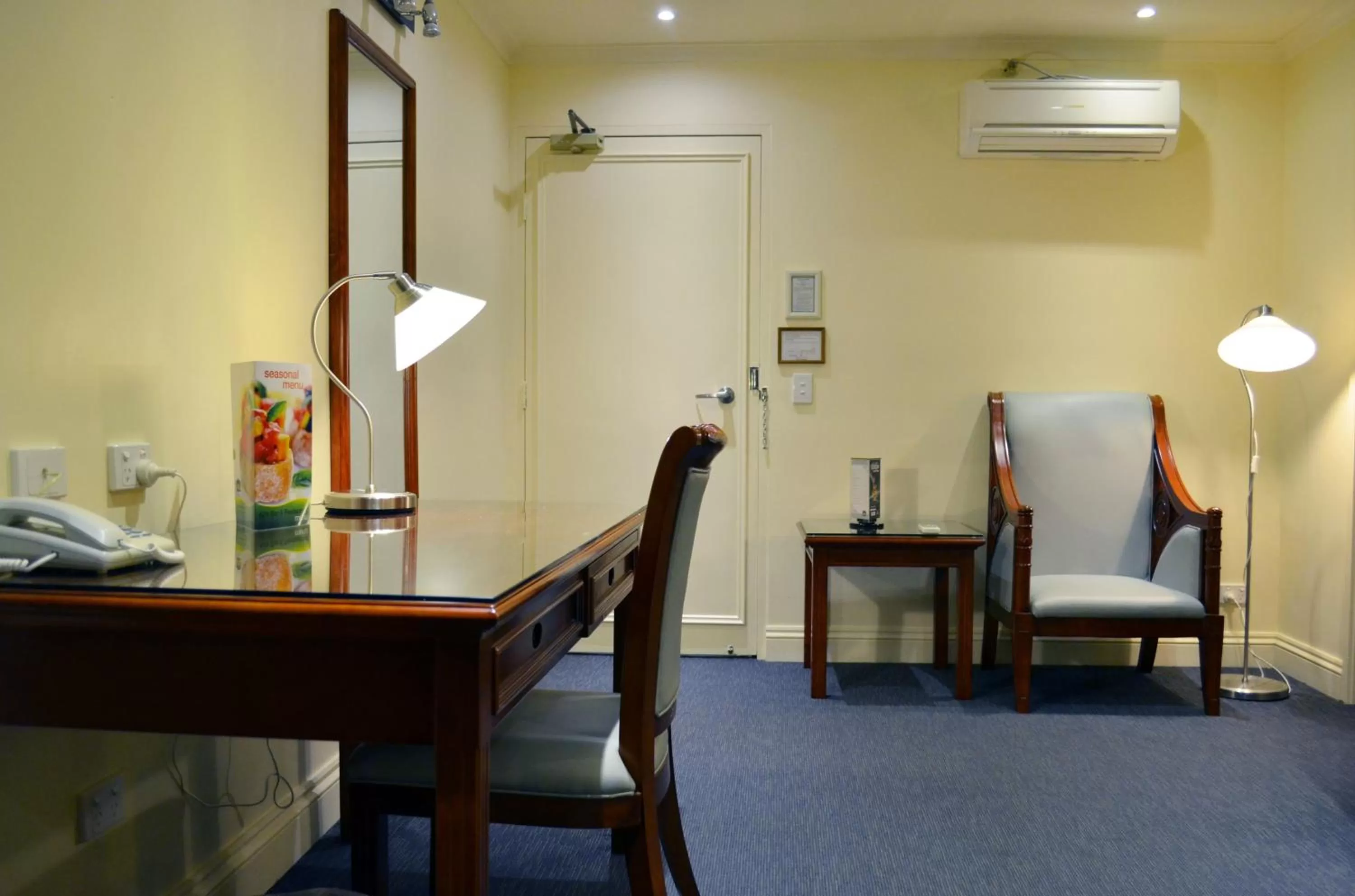 Family Room in Best Western Plus Buckingham International