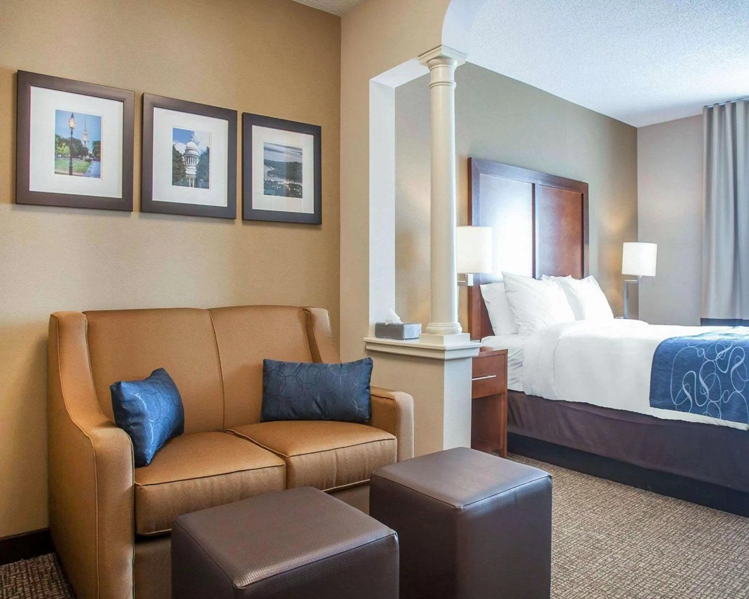 Queen Suite - Non-Smoking - Accessible in Comfort Suites West Warwick - Providence