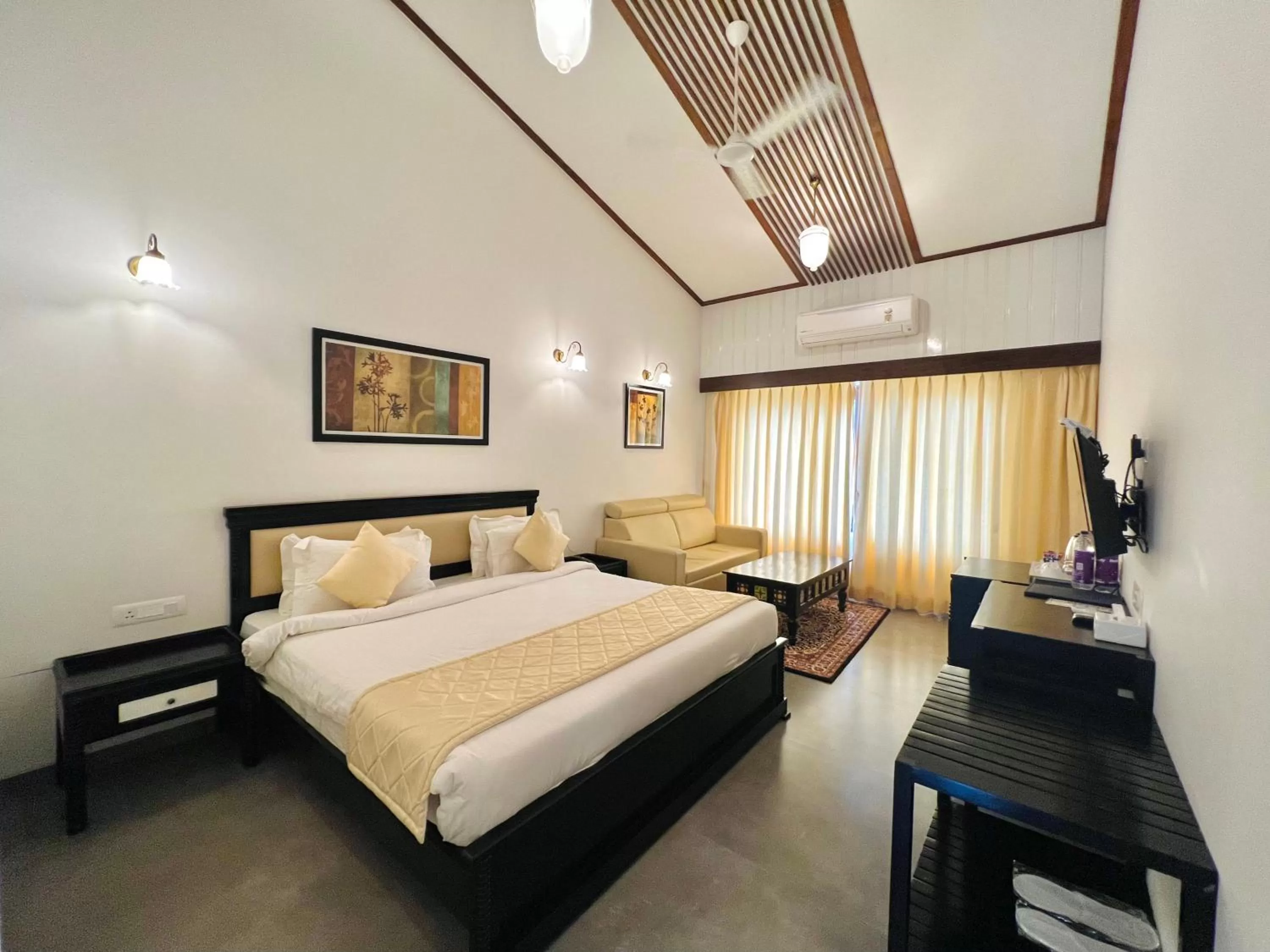 Queen Room with Garden View in Tranquil Resort & Spa