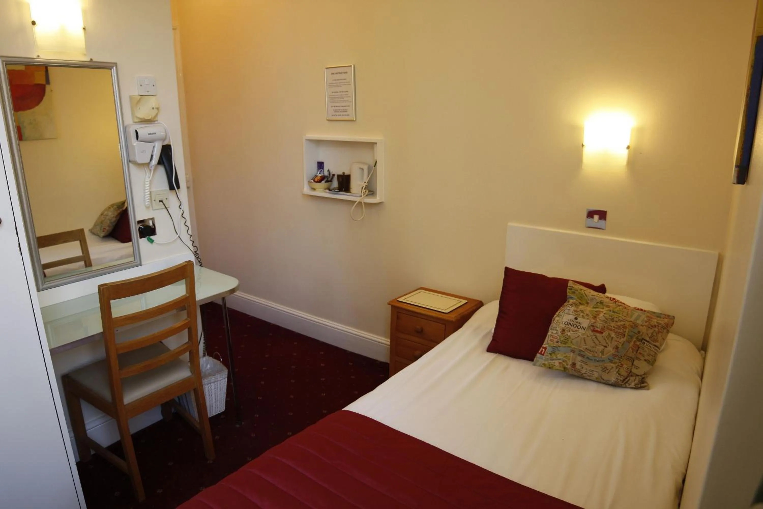 Single Room in Thanet Hotel