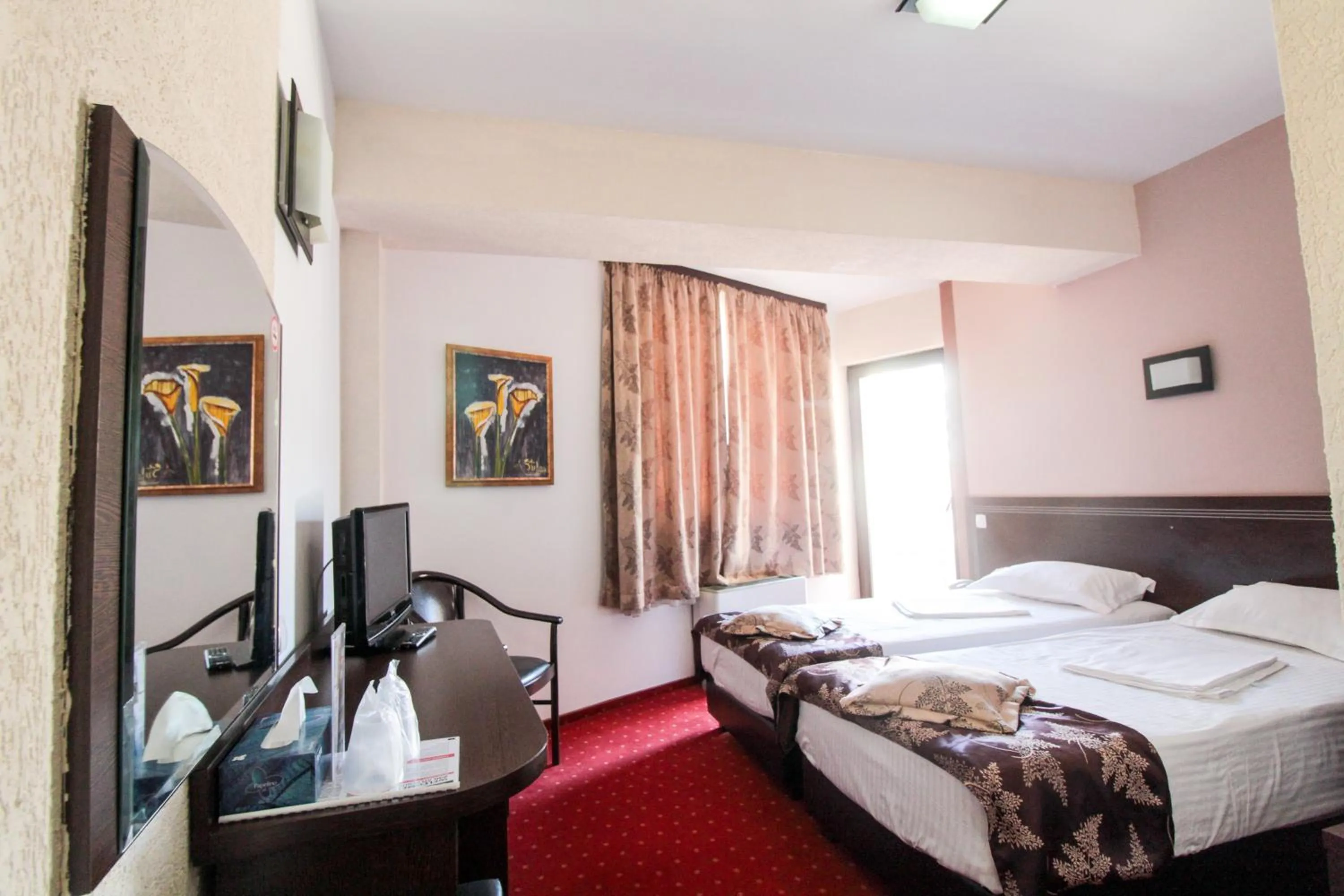 Photo of the whole room, Bed in Hotel Razvan