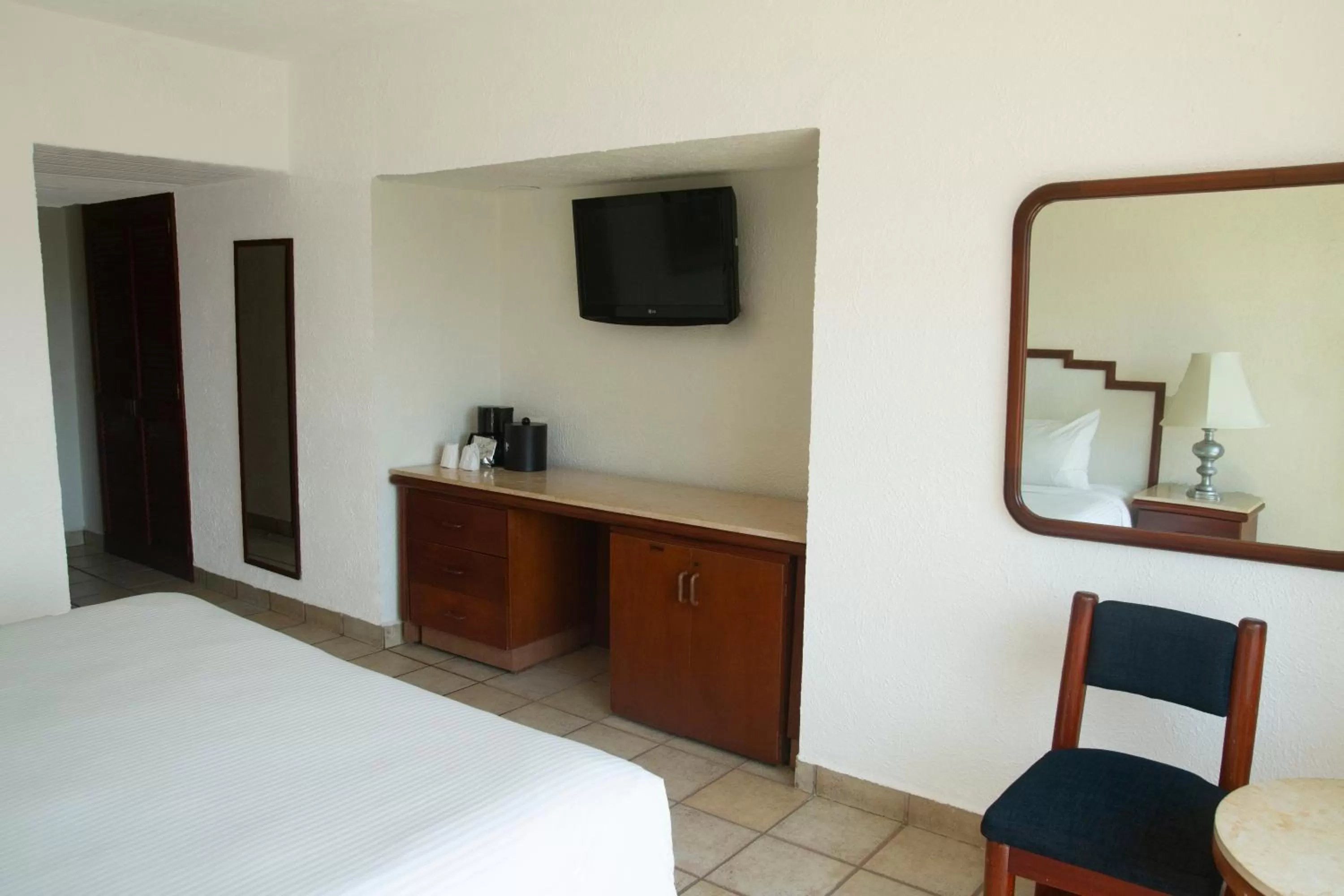 Super Saver in Emporio Ixtapa - with Optional All Inclusive