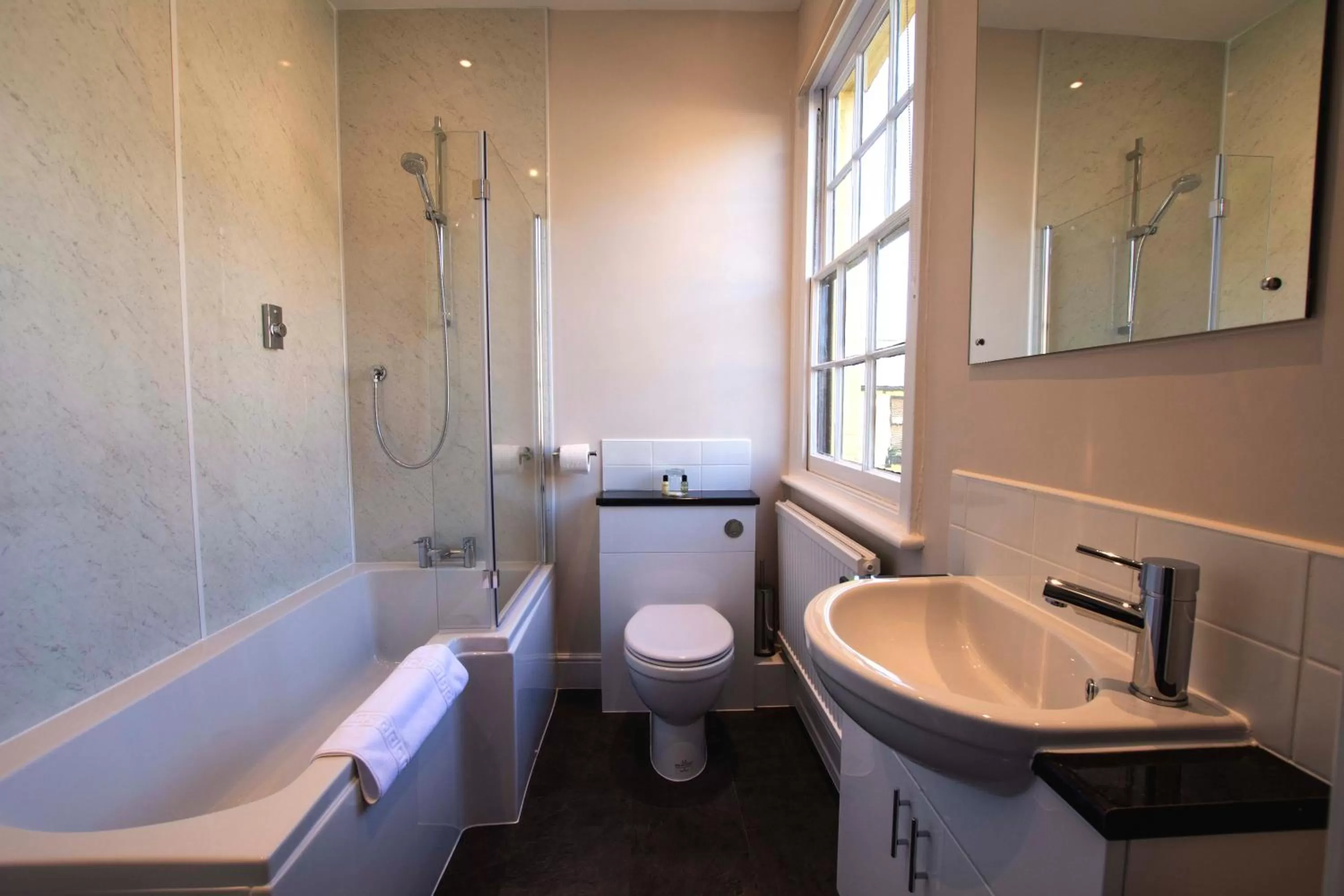 Single Room in The Crown Inn Hotel